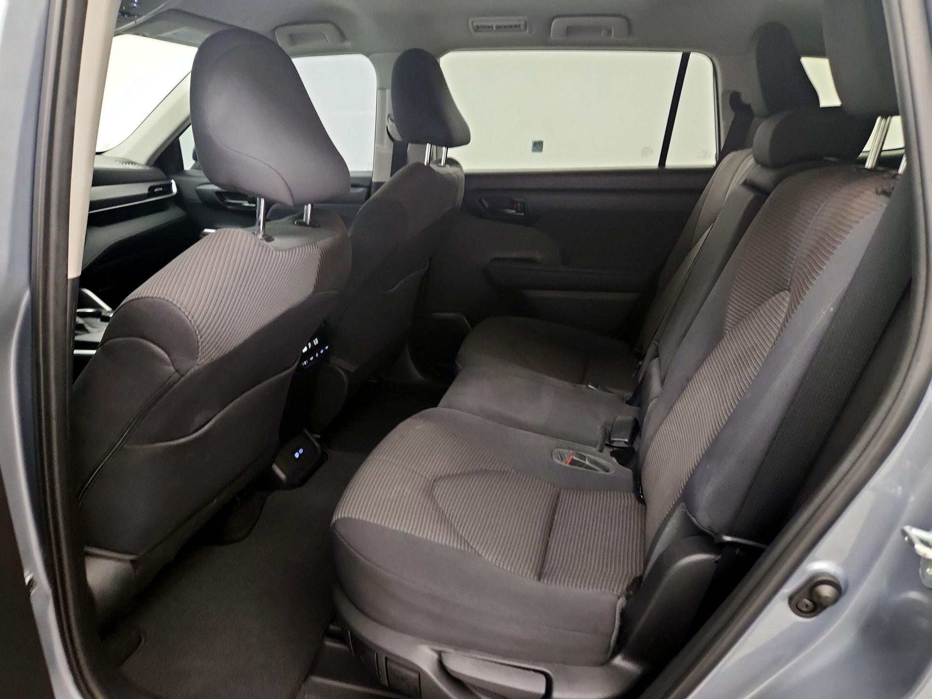 Thumbnail: 2023 Toyota Highlander - 19