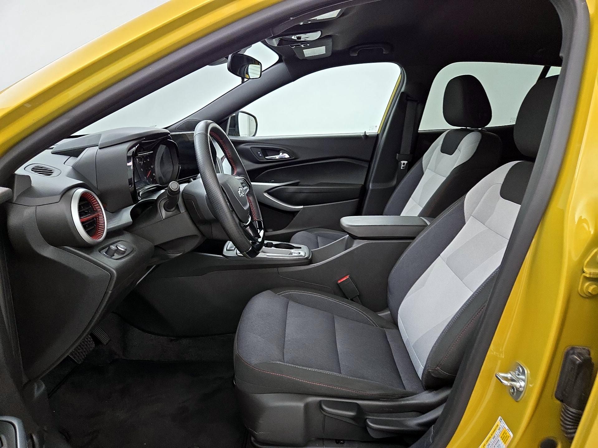 Thumbnail: 2025 Chevrolet Trax - 11
