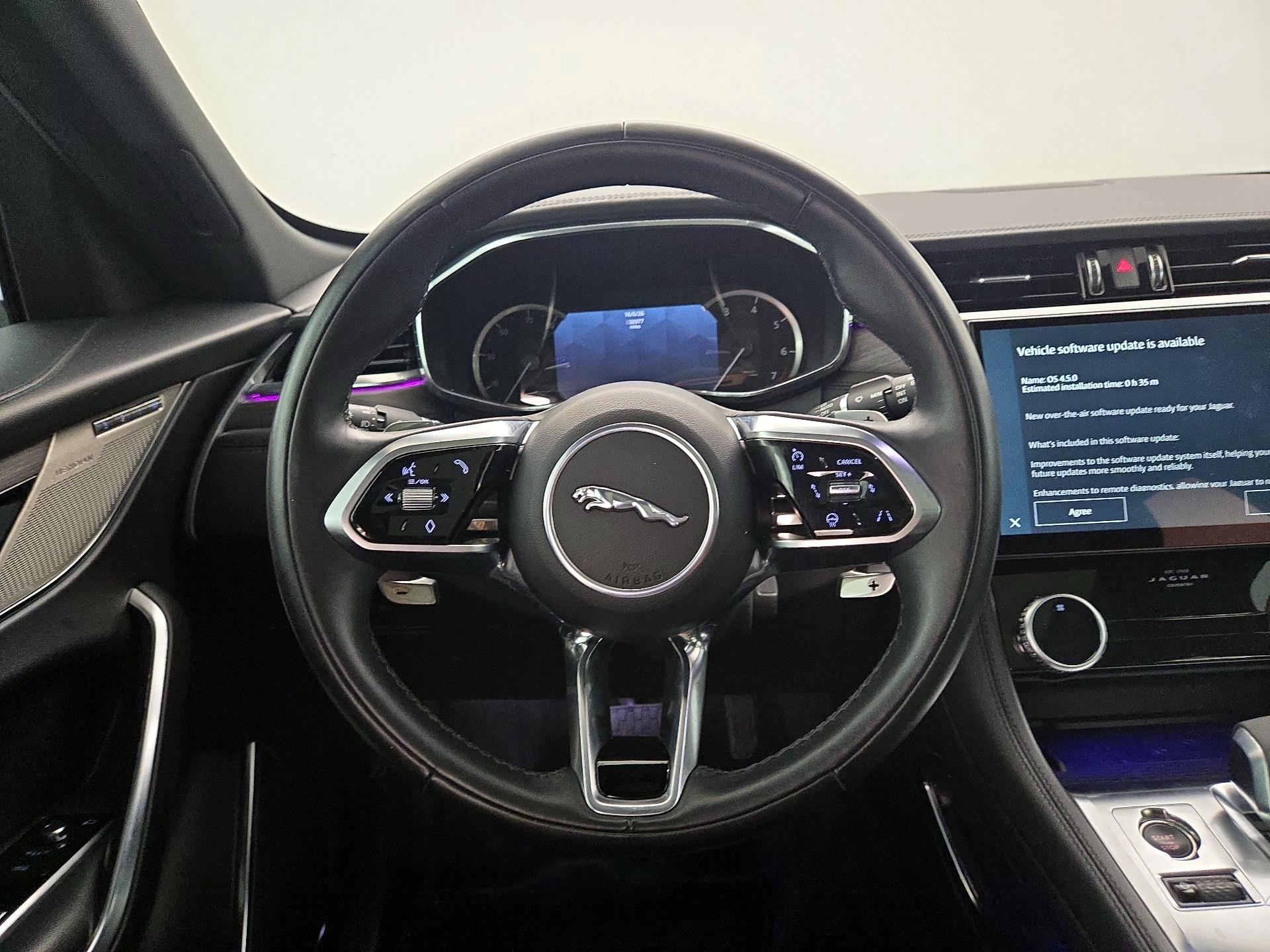 Thumbnail: 2023 Jaguar F-Pace - 10