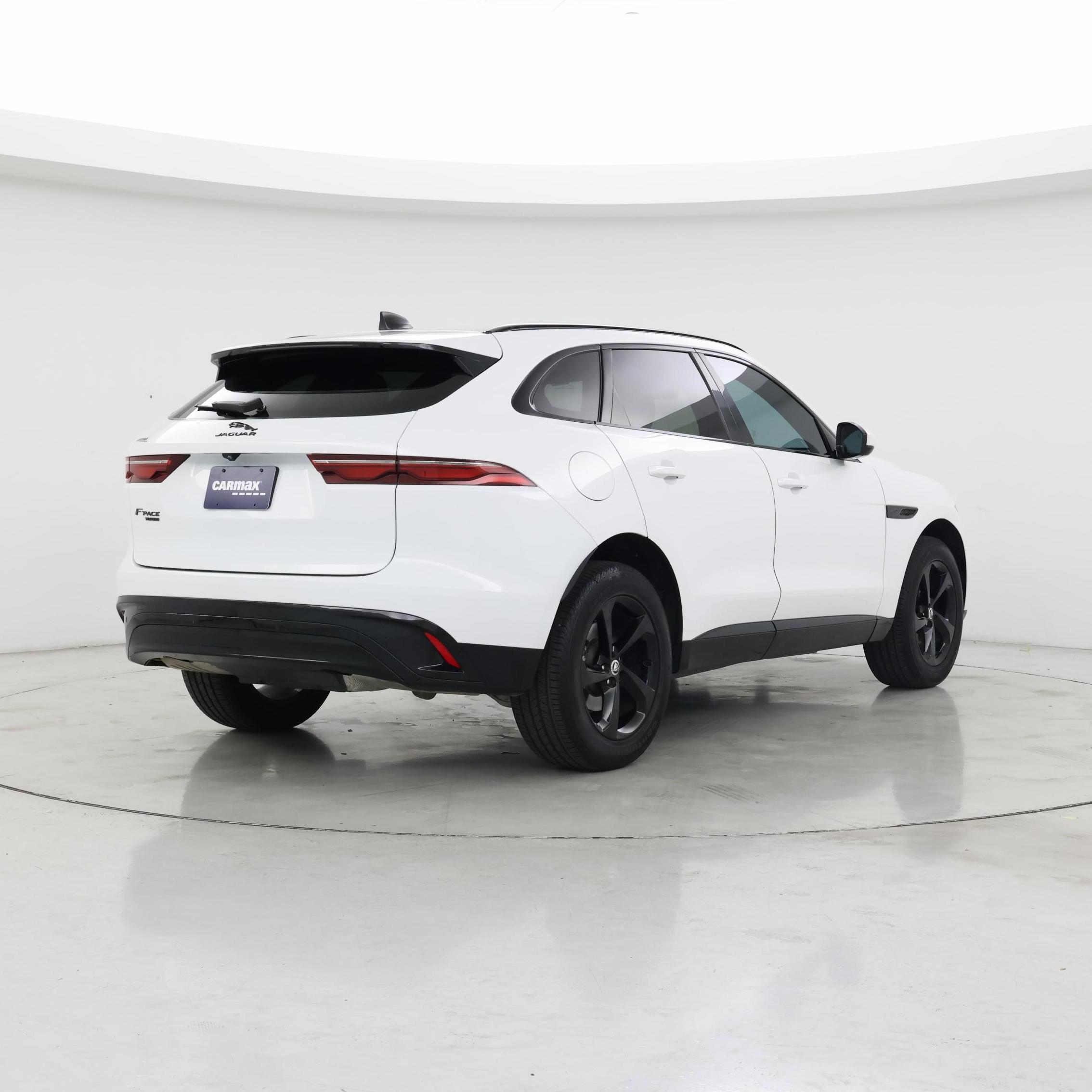 Thumbnail: 2023 Jaguar F-Pace - 8