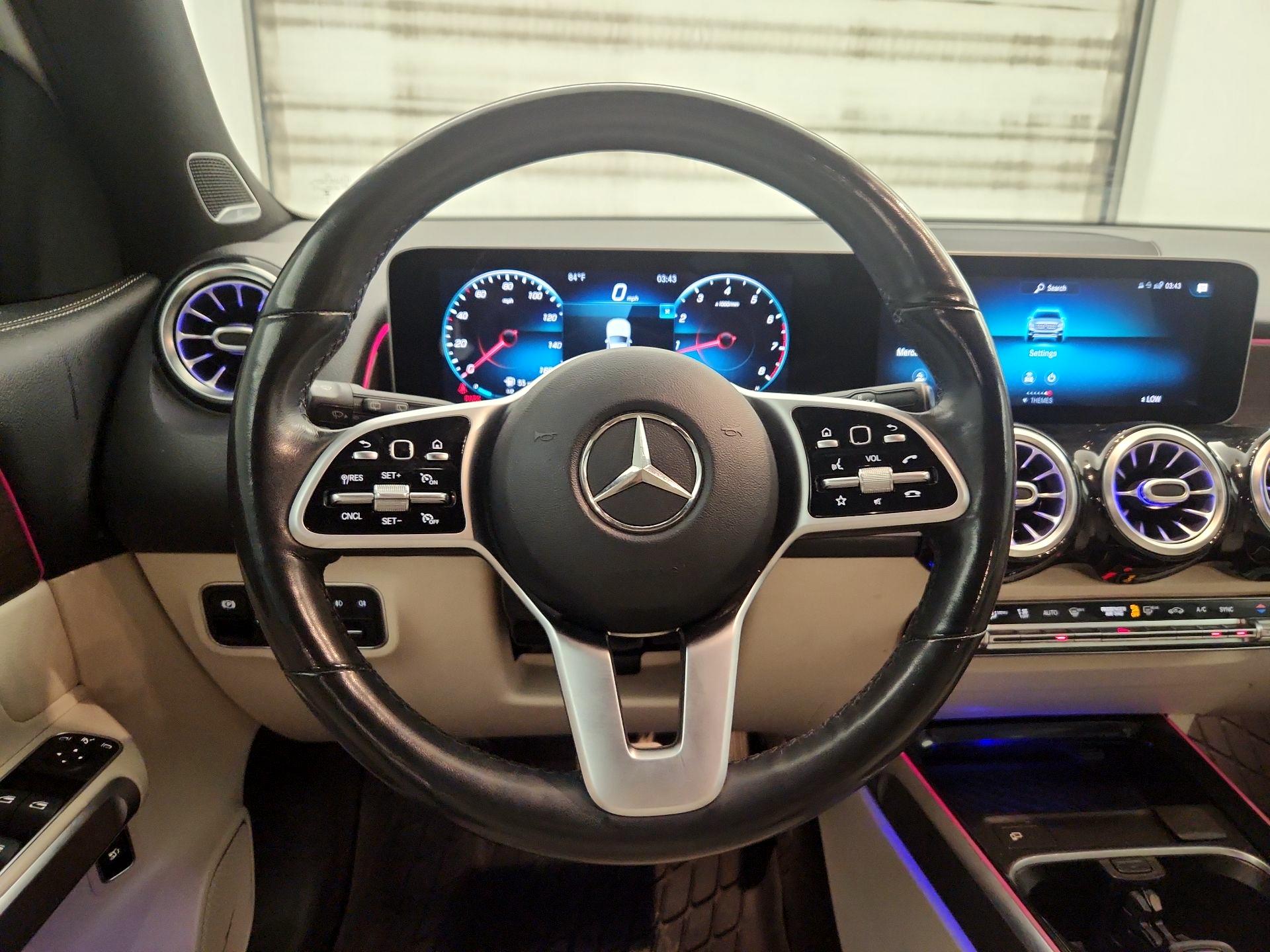 Thumbnail: 2021 Mercedes-Benz GLB - 10