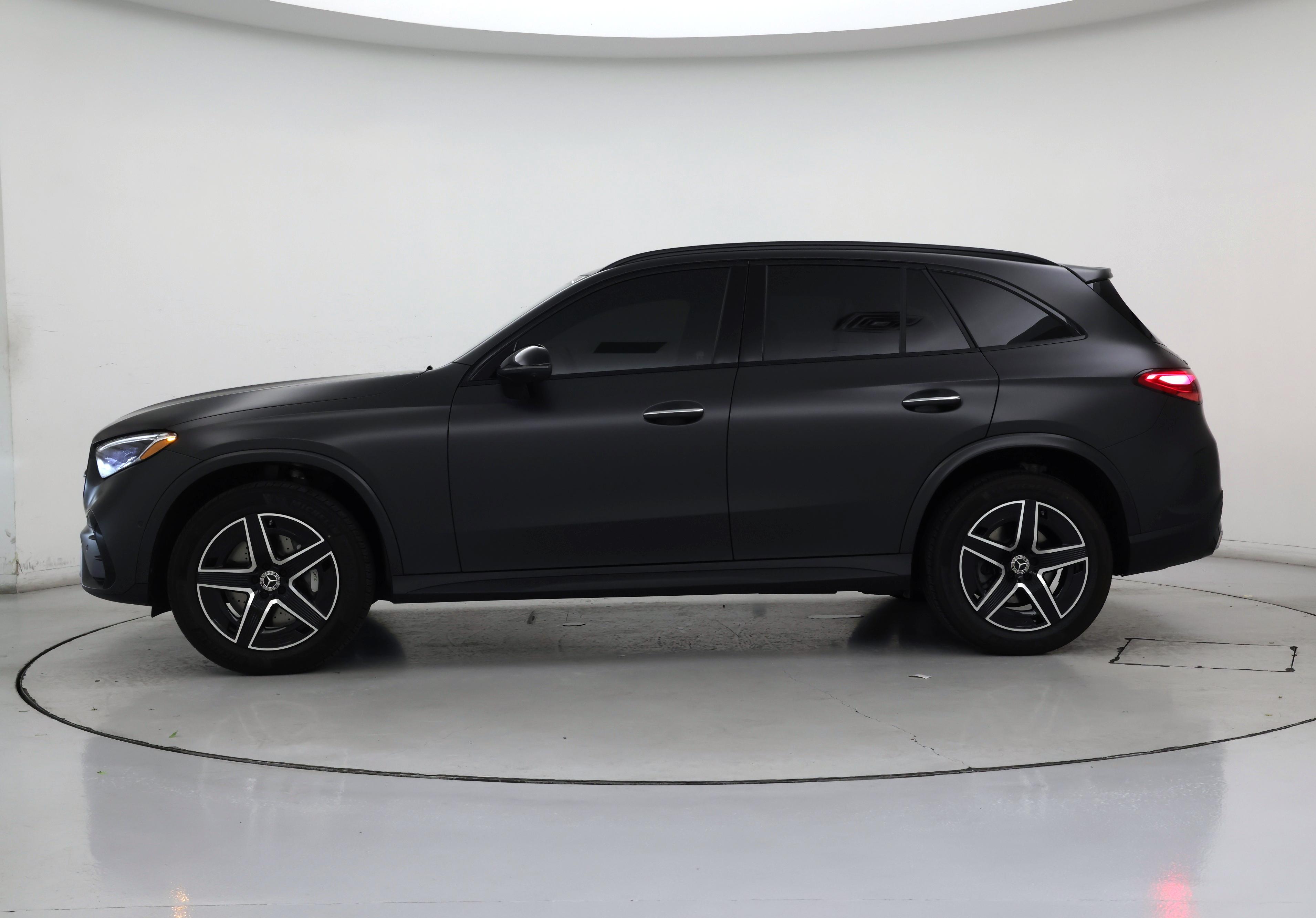 Thumbnail: 2026 Mercedes-Benz GLC - 3
