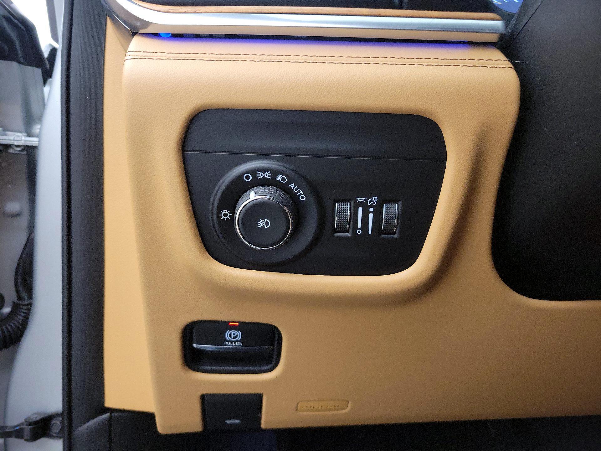 Thumbnail: 2021 Jeep Grand Cherokee L - 13
