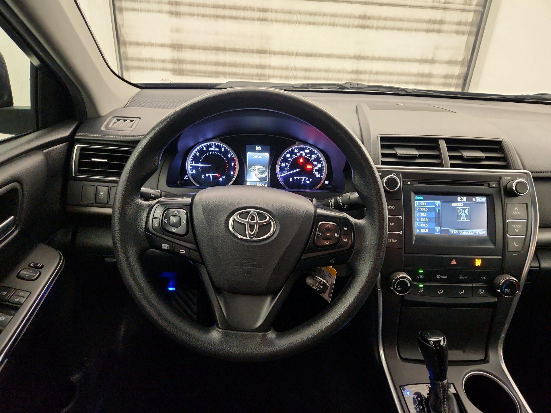 Thumbnail: 2016 Toyota Camry - 10