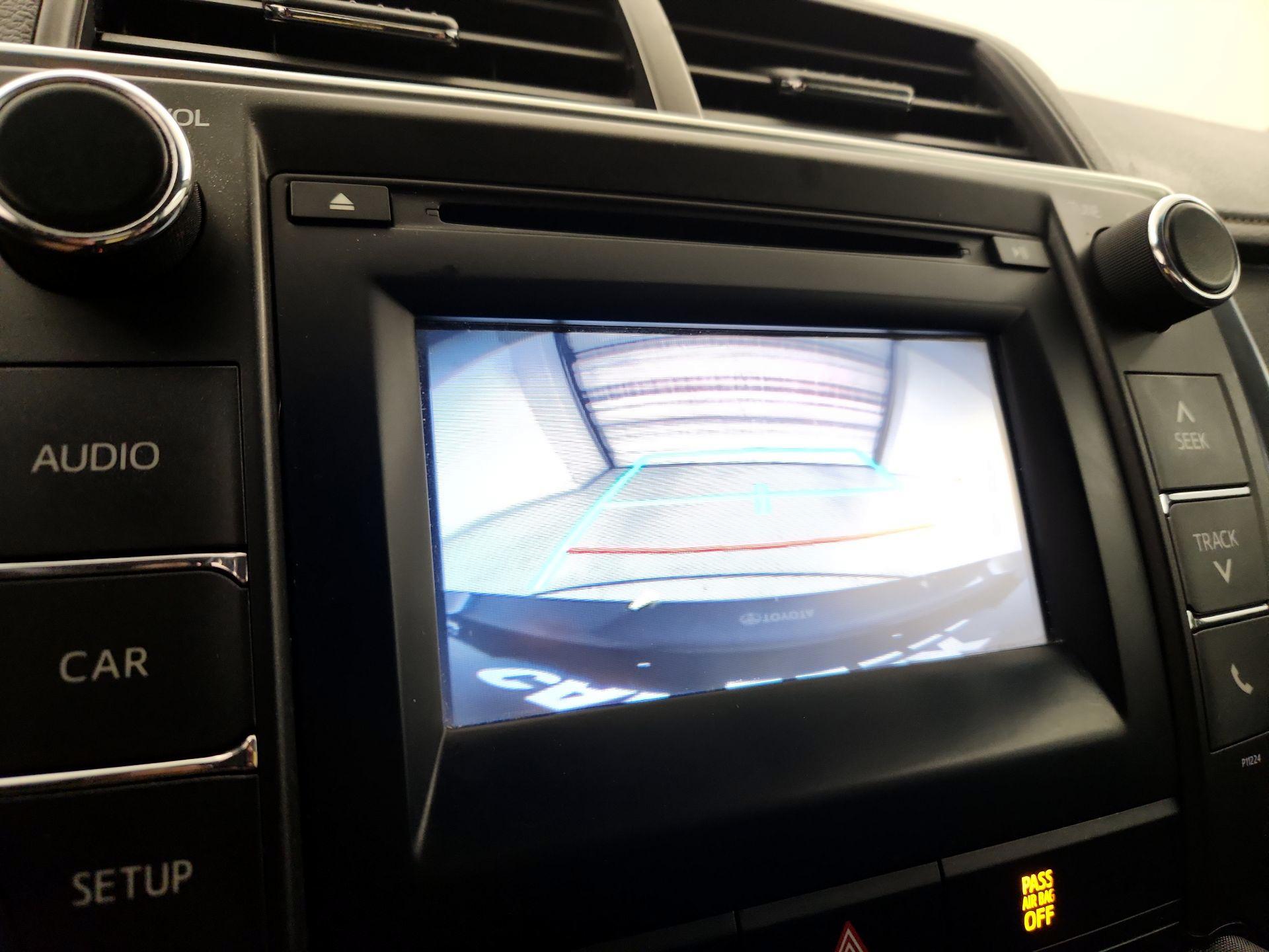 Thumbnail: 2016 Toyota Camry - 14