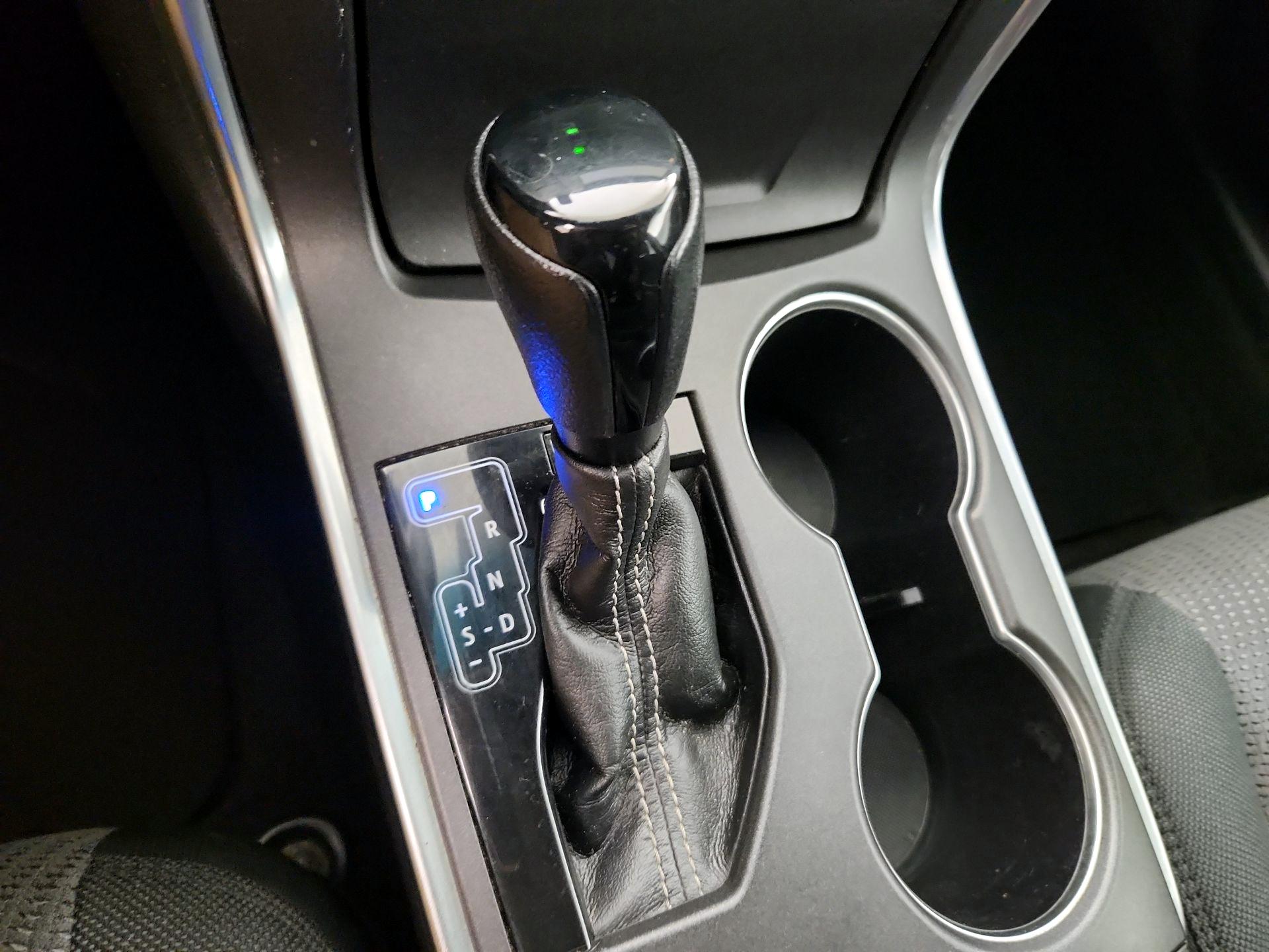 Thumbnail: 2016 Toyota Camry - 17