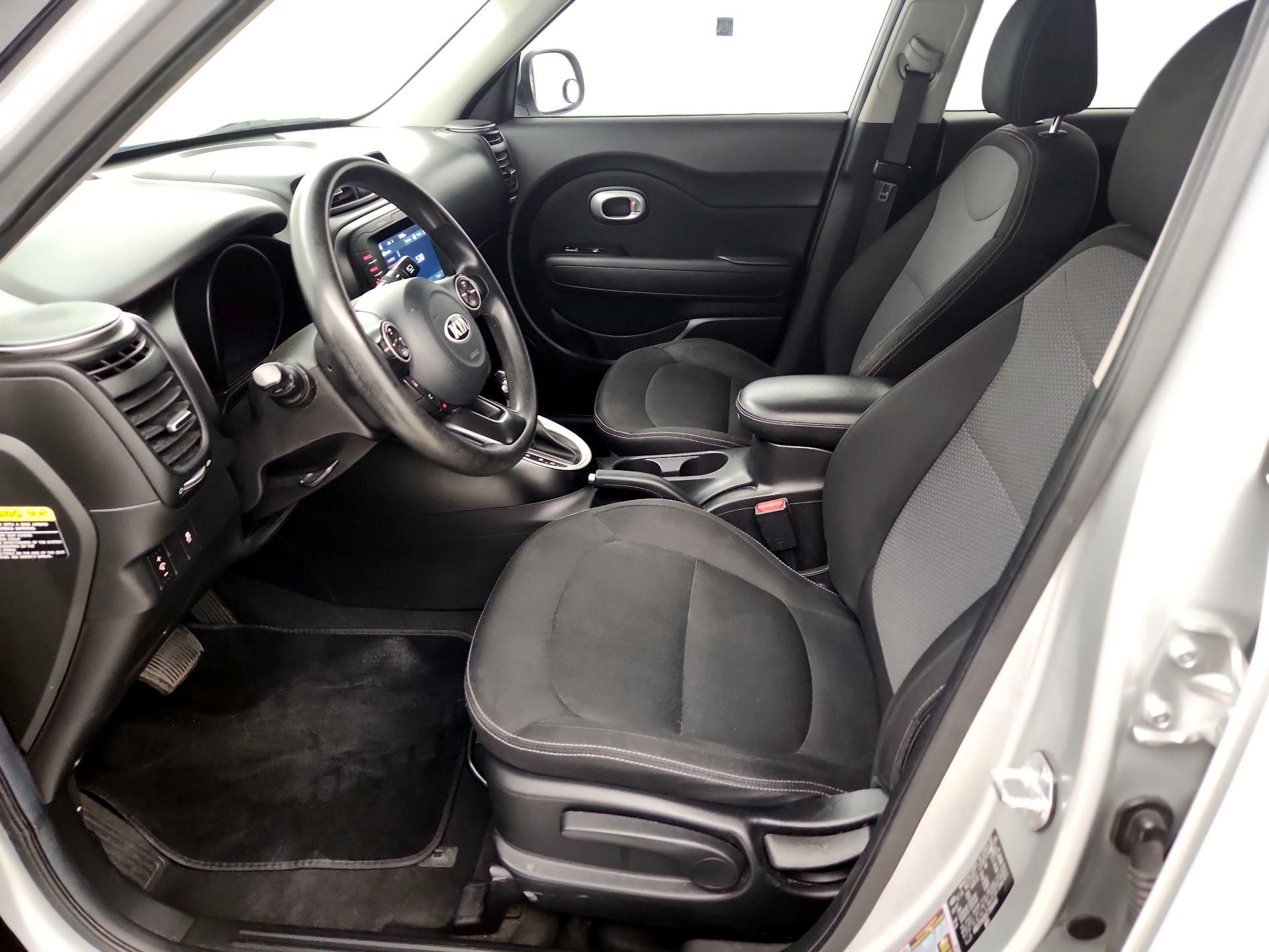 Thumbnail: 2018 Kia Soul - 11