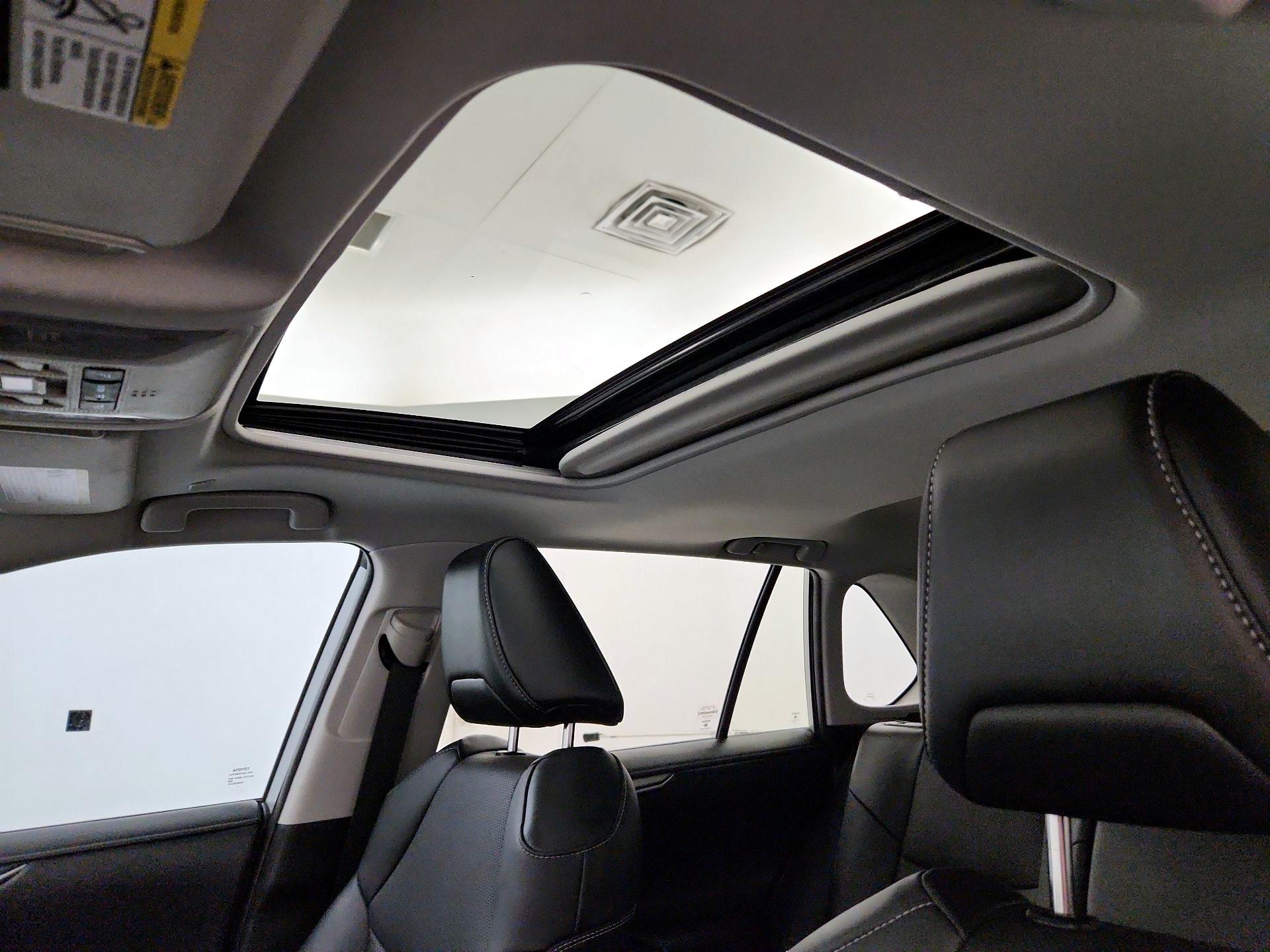 Thumbnail: 2023 Toyota RAV4 - 19