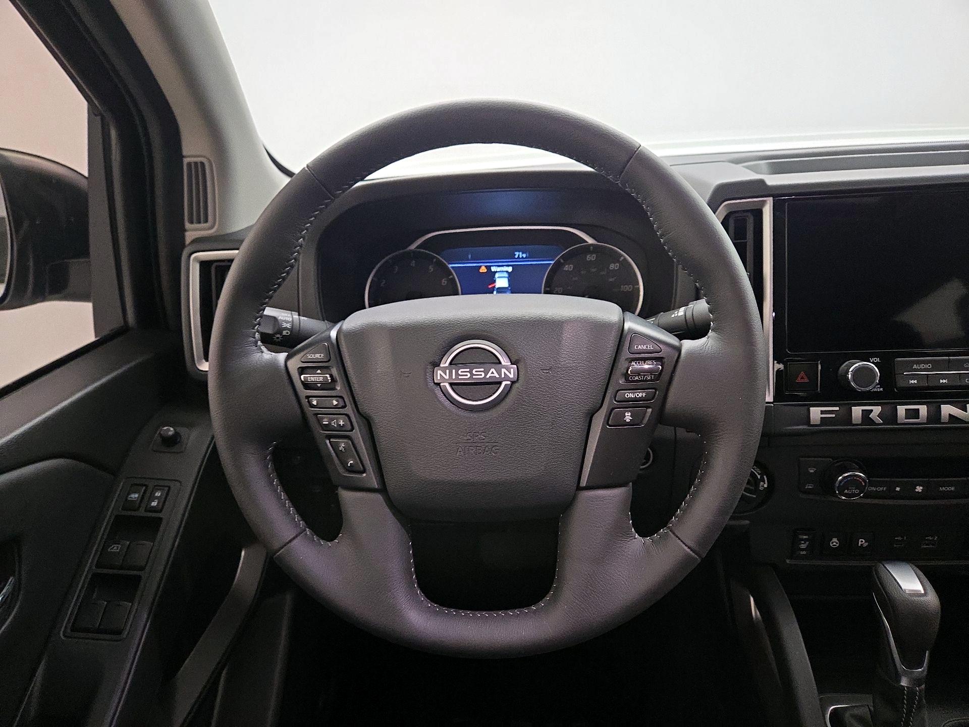 Thumbnail: 2025 Nissan Frontier - 10