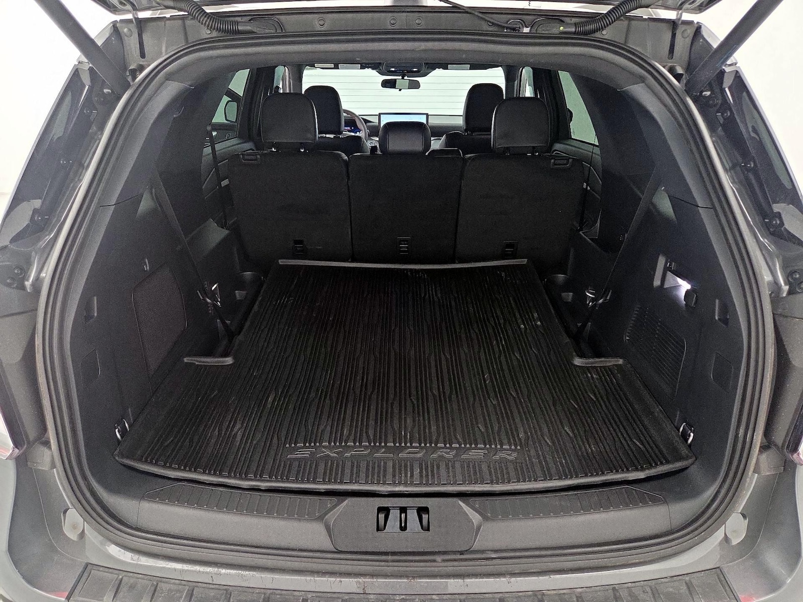 2026 Ford Explorer ST-LINE - Photo 22