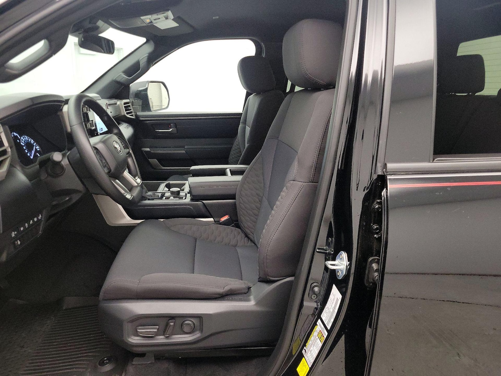 2026 Toyota Tundra SR5 - Photo 12