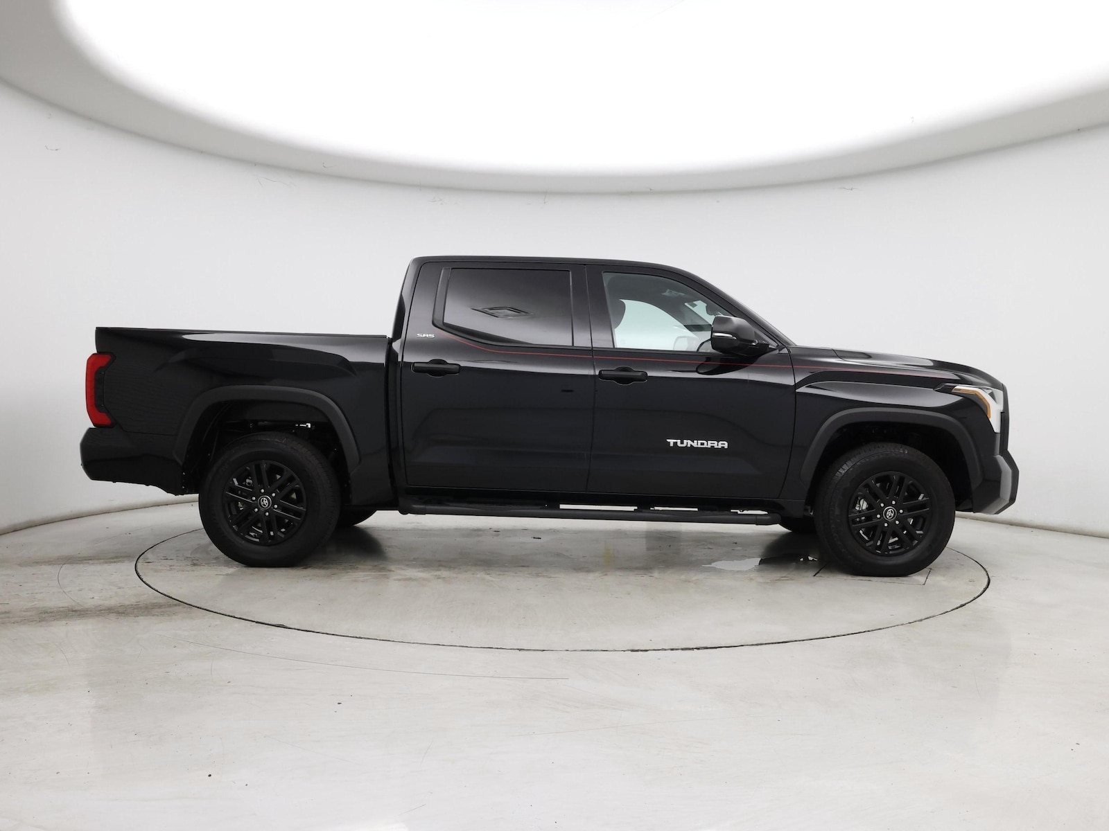 2026 Toyota Tundra SR5 - Photo 8