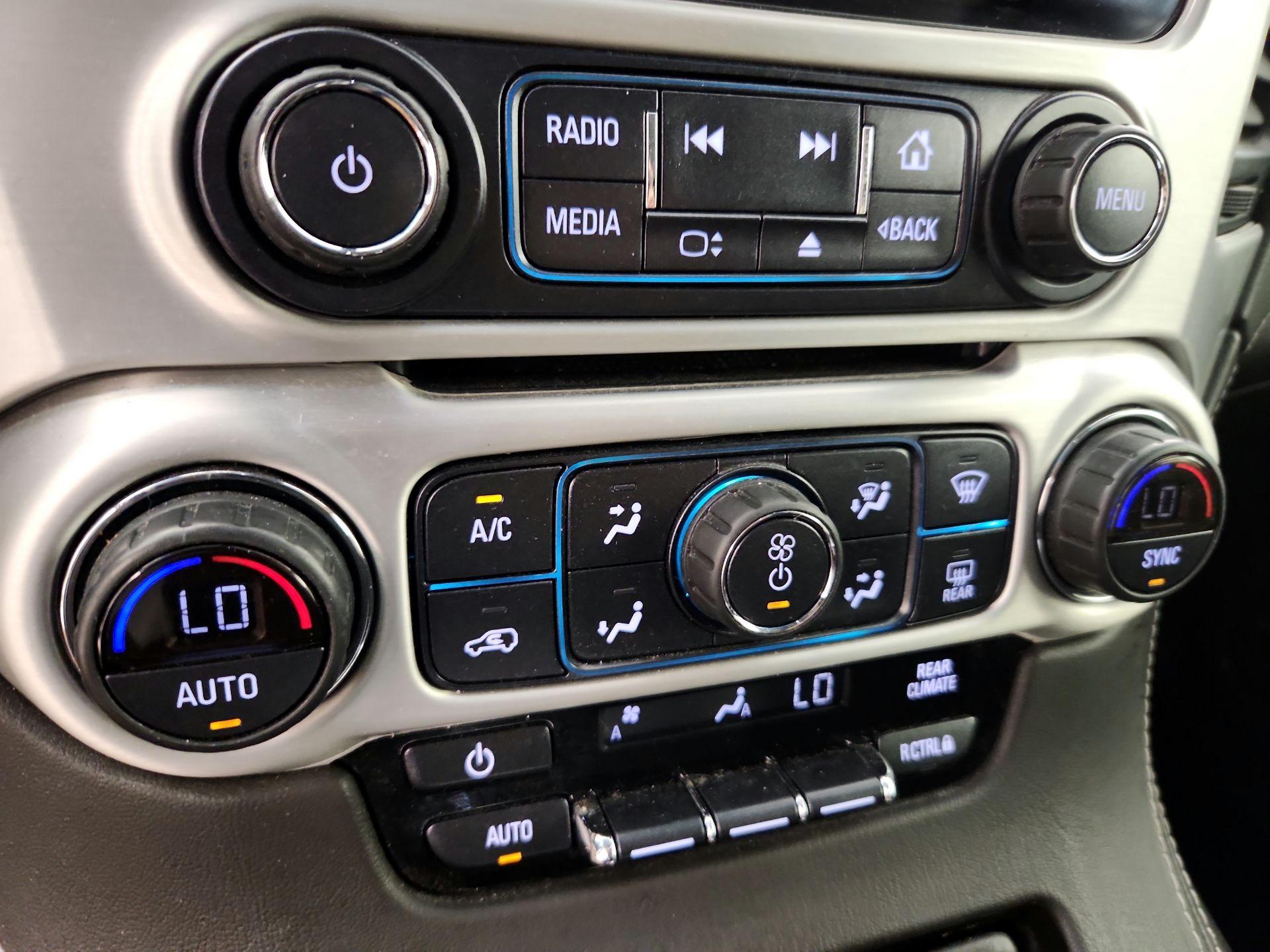 Thumbnail: 2019 GMC Yukon - 16