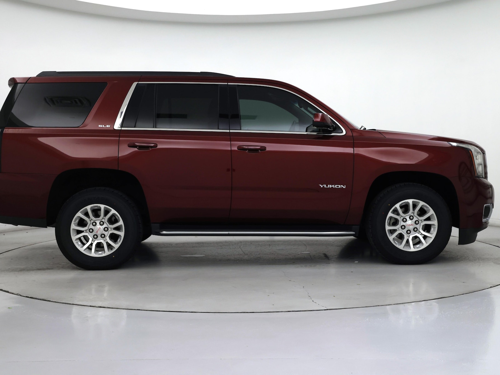 2019 GMC Yukon SLE - Photo 8