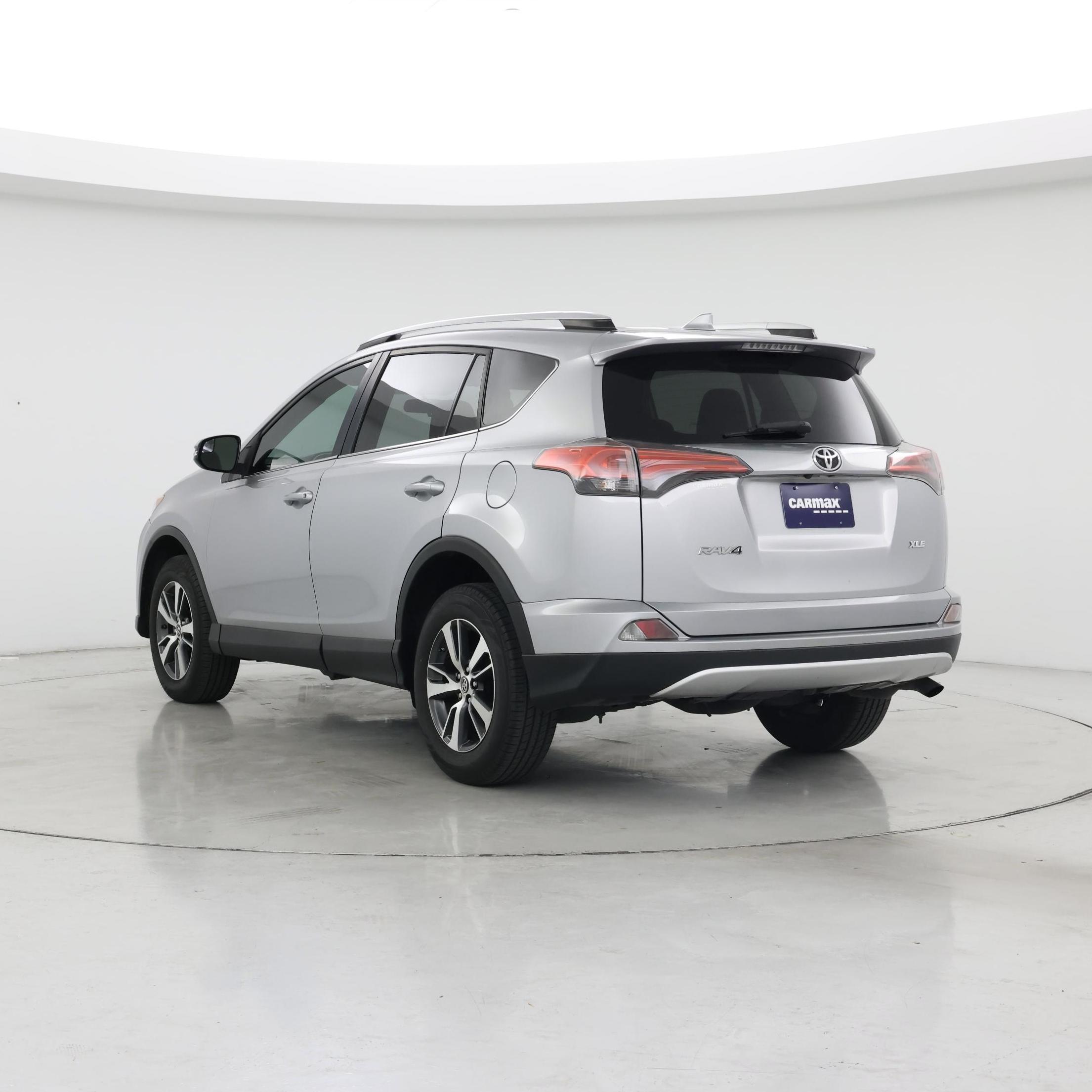 Thumbnail: 2016 Toyota RAV4 - 2