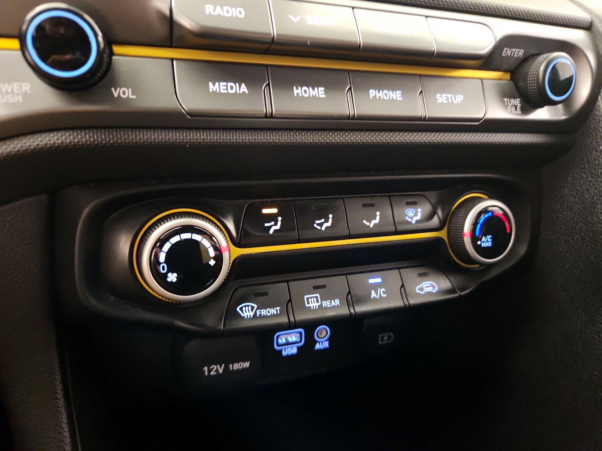 Thumbnail: 2019 Hyundai Veloster - 16