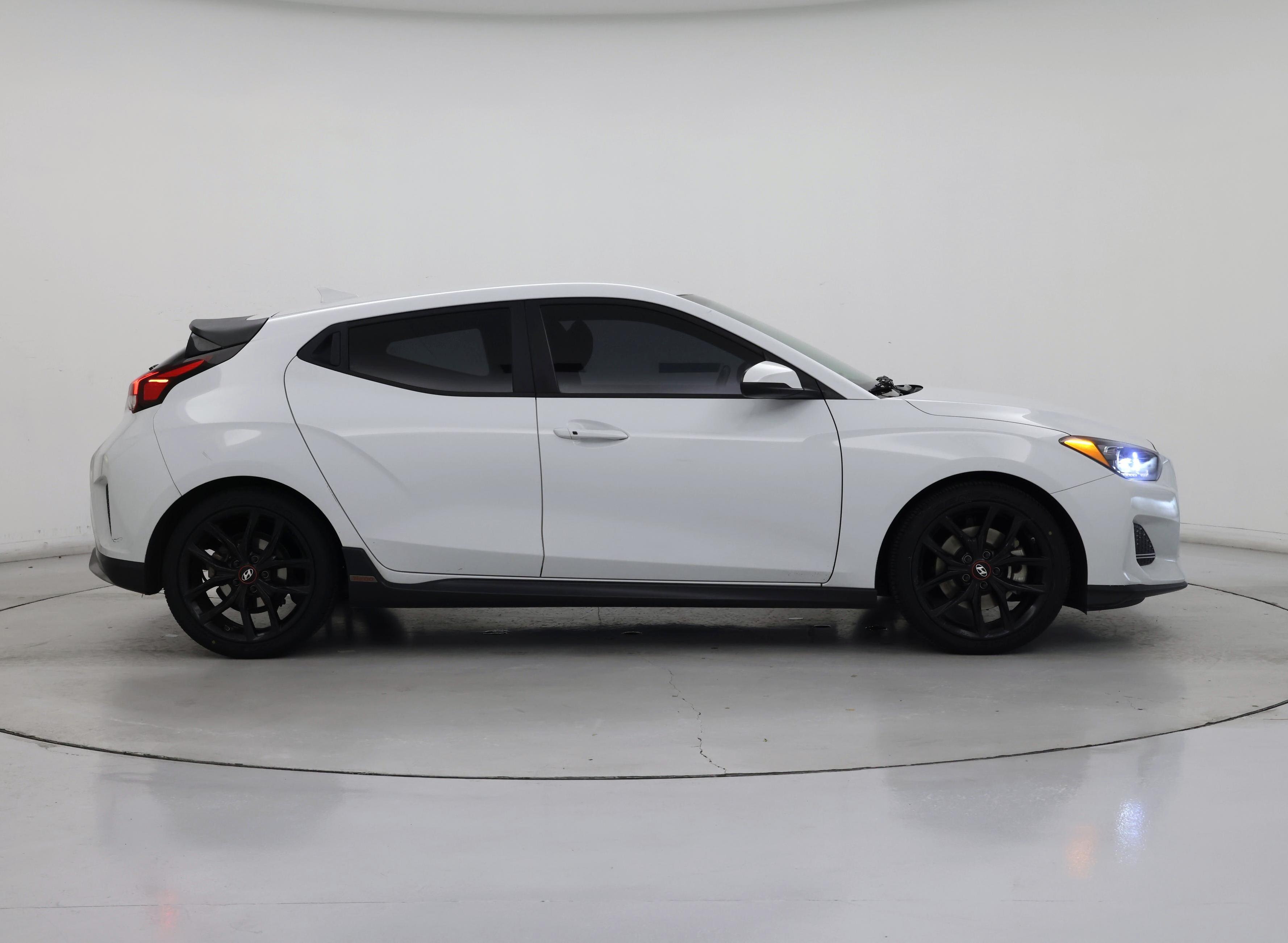 Thumbnail: 2019 Hyundai Veloster - 7