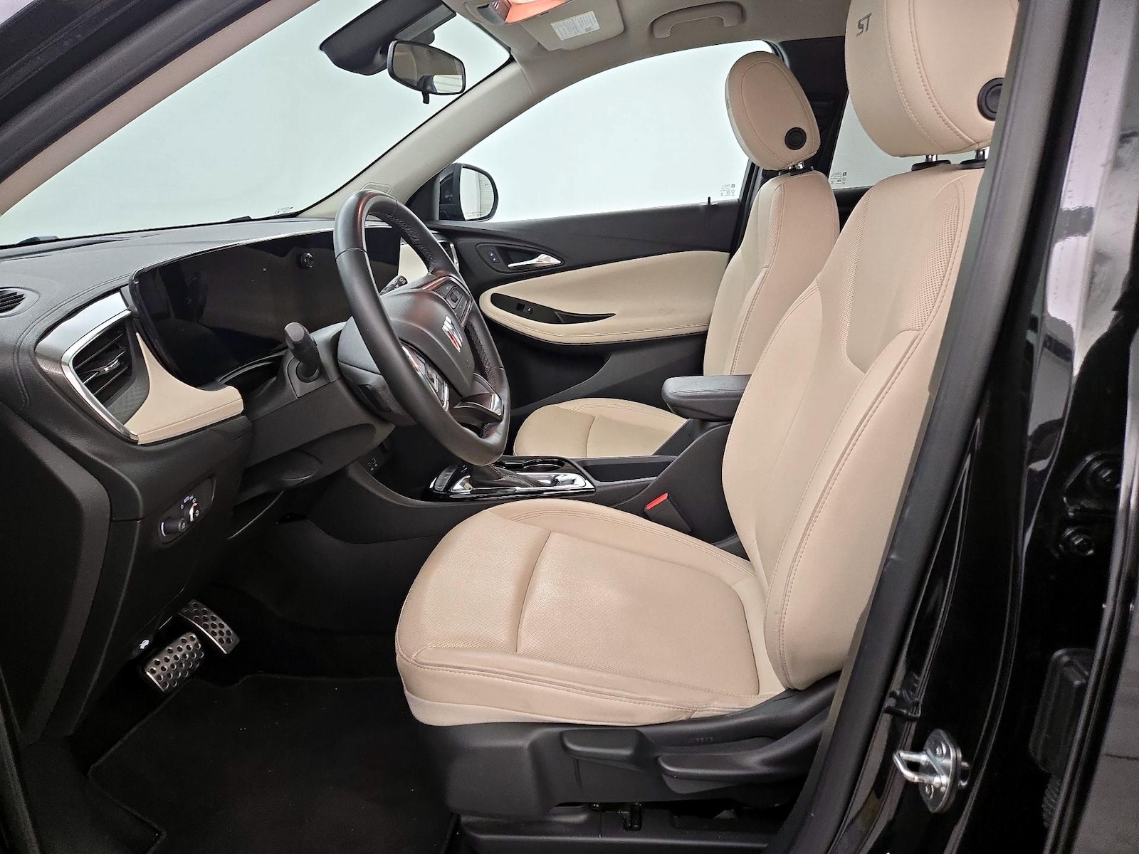 2024 Buick Encore GX Sport Touring - Photo 12