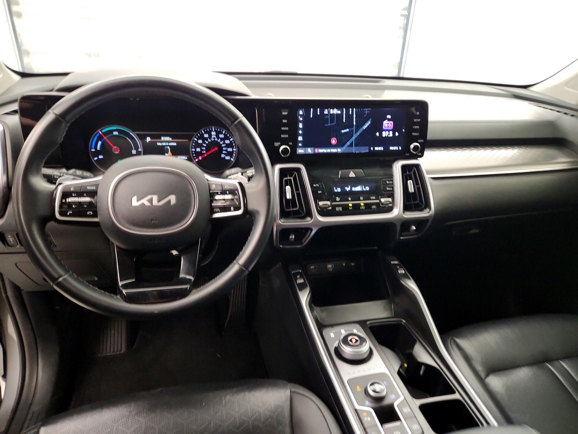 Thumbnail: 2023 Kia Sorento - 9