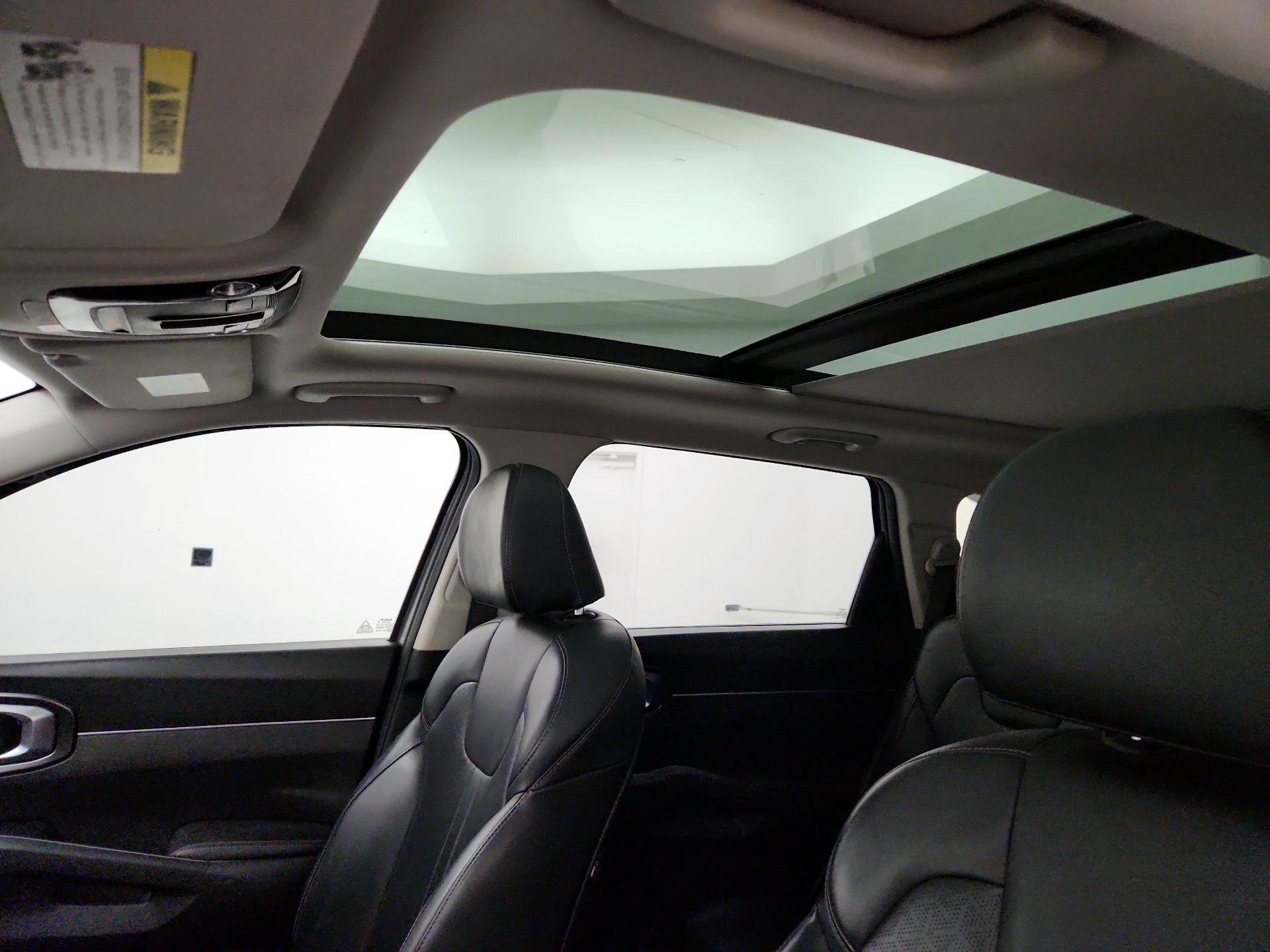 Thumbnail: 2023 Kia Sorento - 20