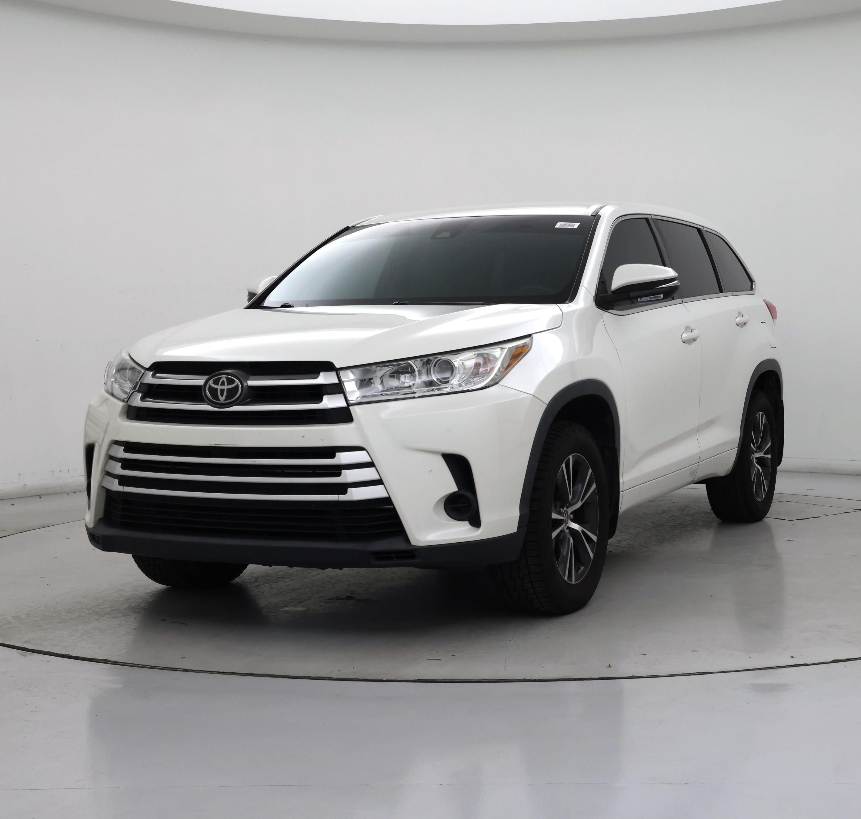 Thumbnail: 2017 Toyota Highlander - 4