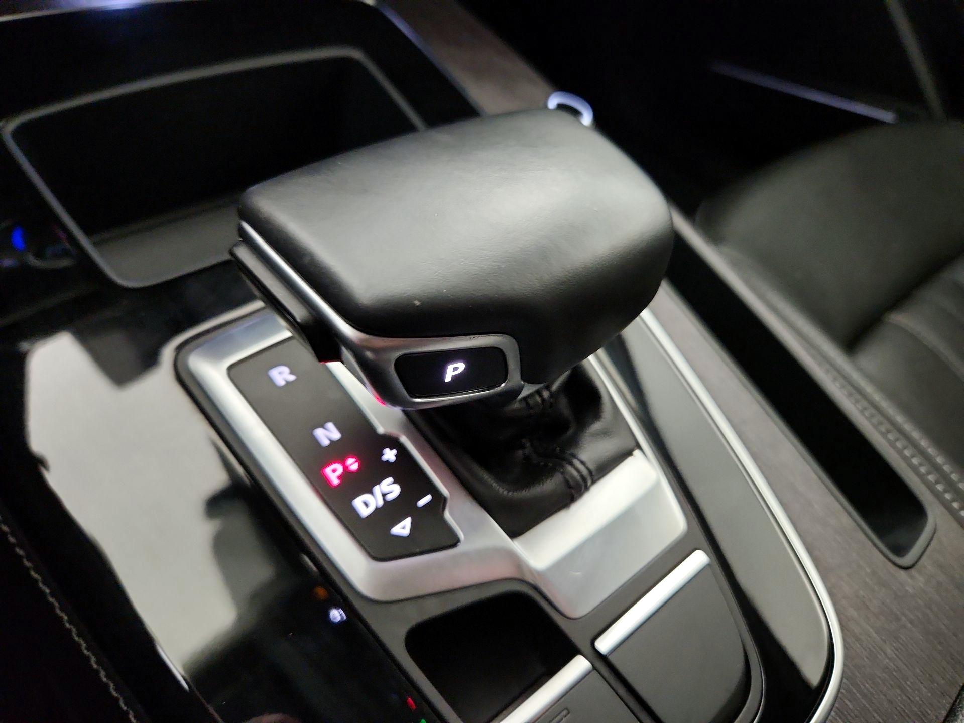 Thumbnail: 2022 Audi Q5 - 18