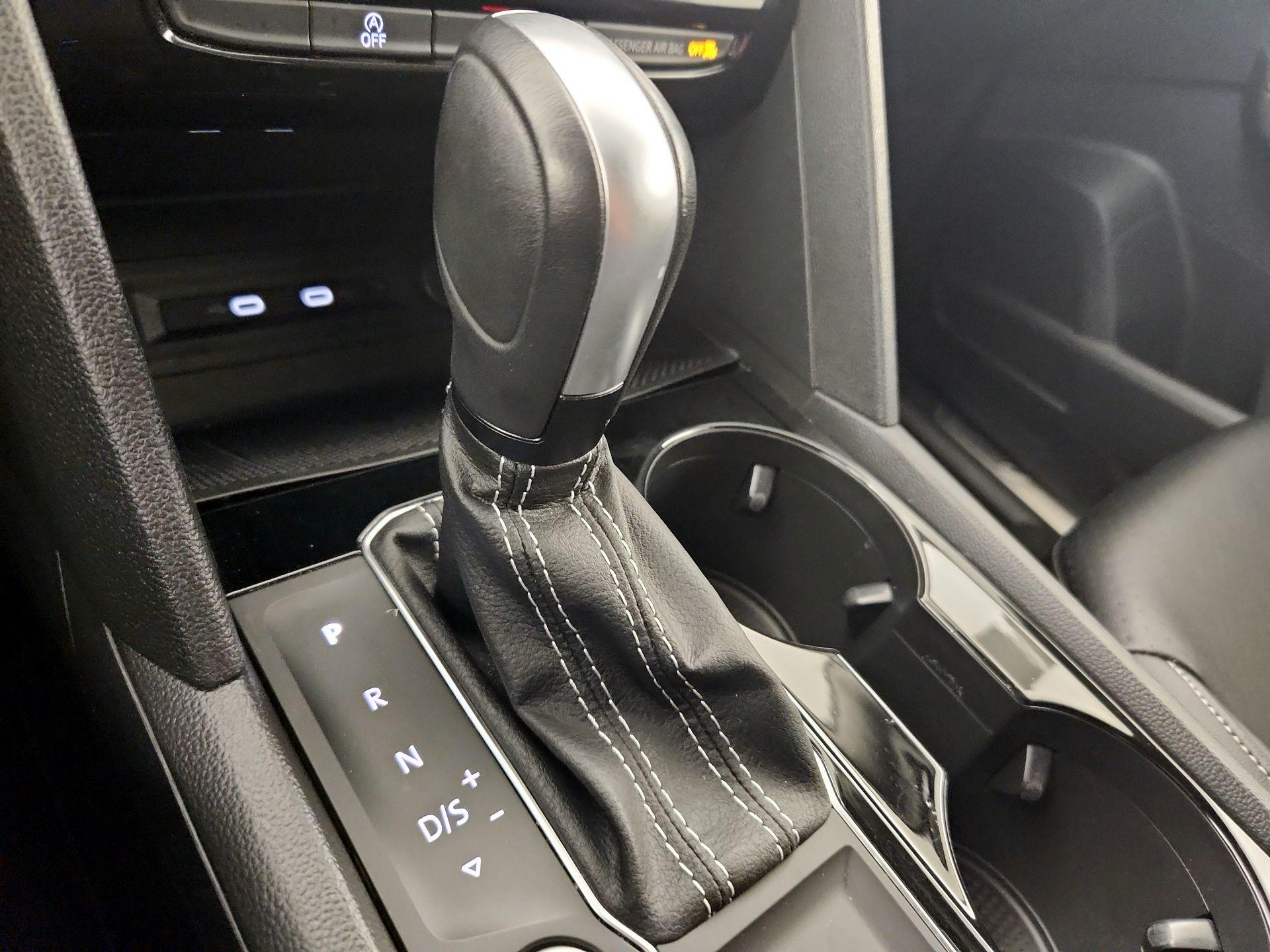 Thumbnail: 2022 Volkswagen Atlas - 17