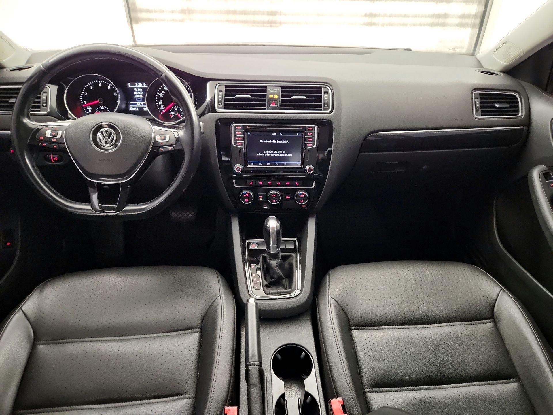 Thumbnail: 2017 Volkswagen Jetta - 9