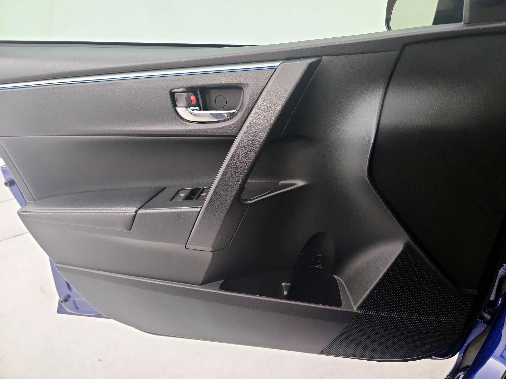 Thumbnail: 2016 Toyota Corolla - 12