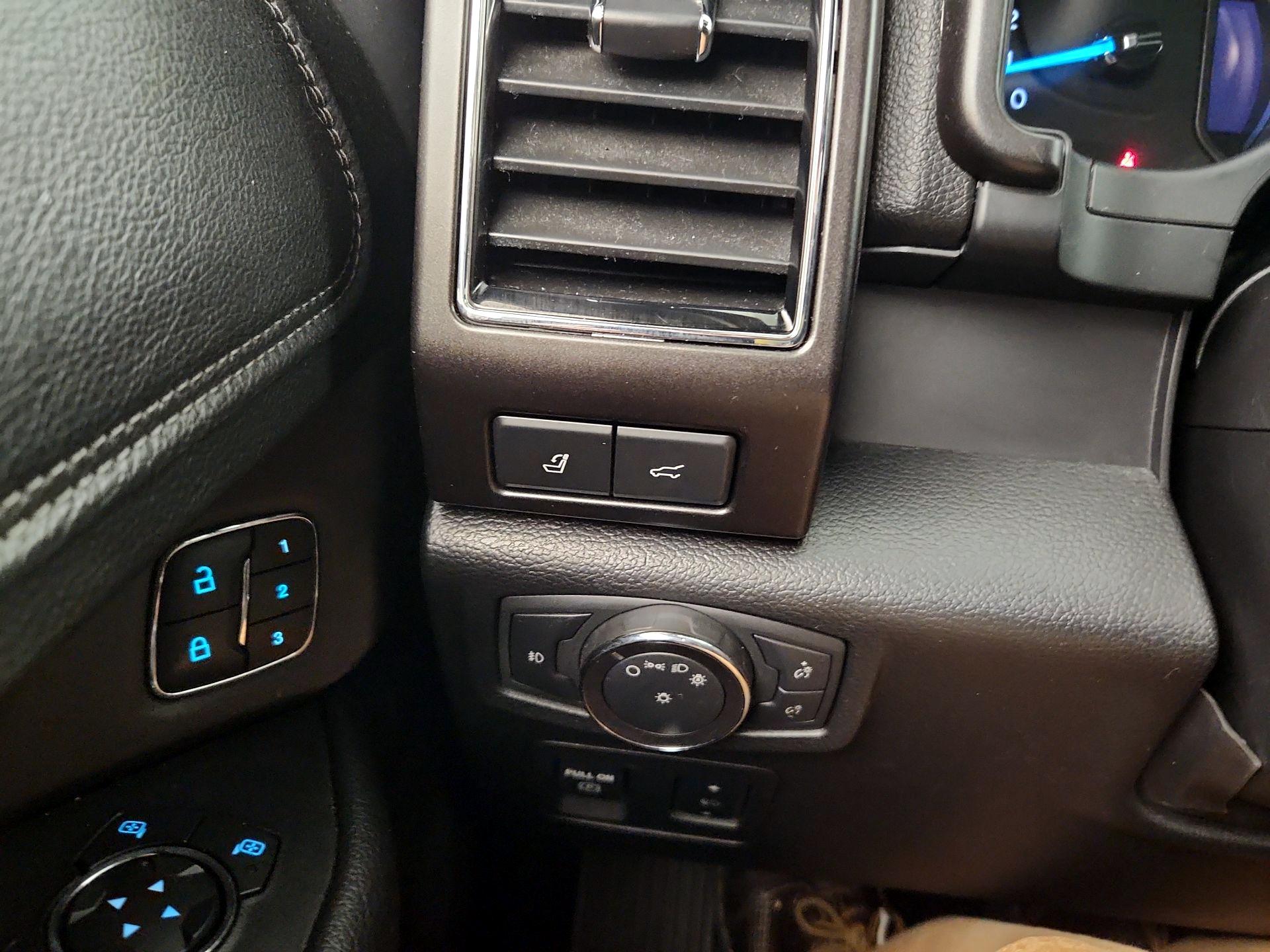 Thumbnail: 2019 Ford Expedition - 13
