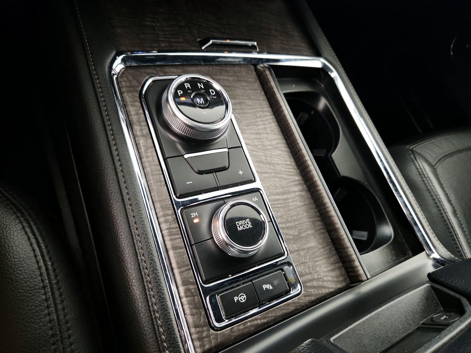 Thumbnail: 2019 Ford Expedition - 17