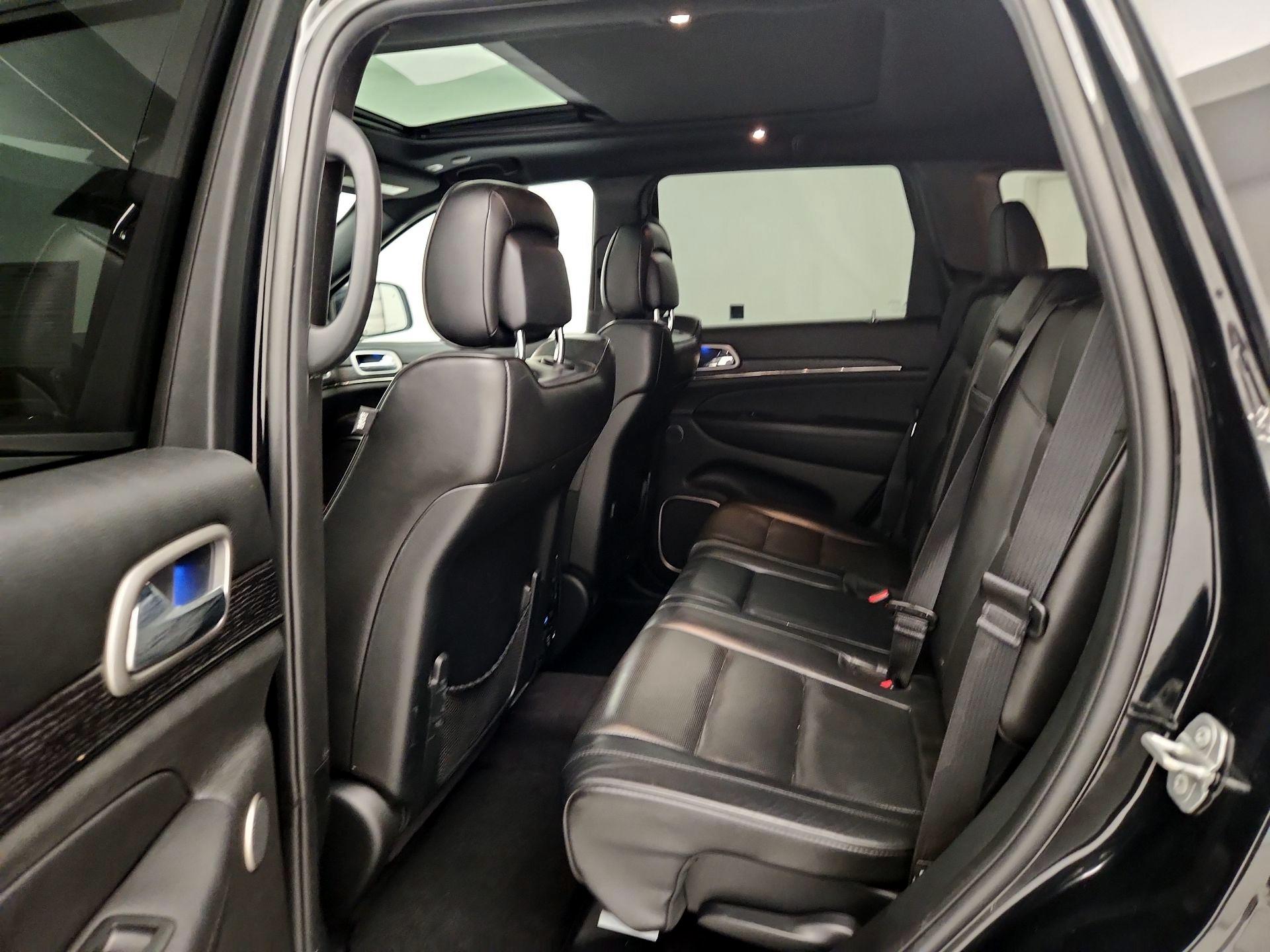 Thumbnail: 2018 Jeep Grand Cherokee - 19