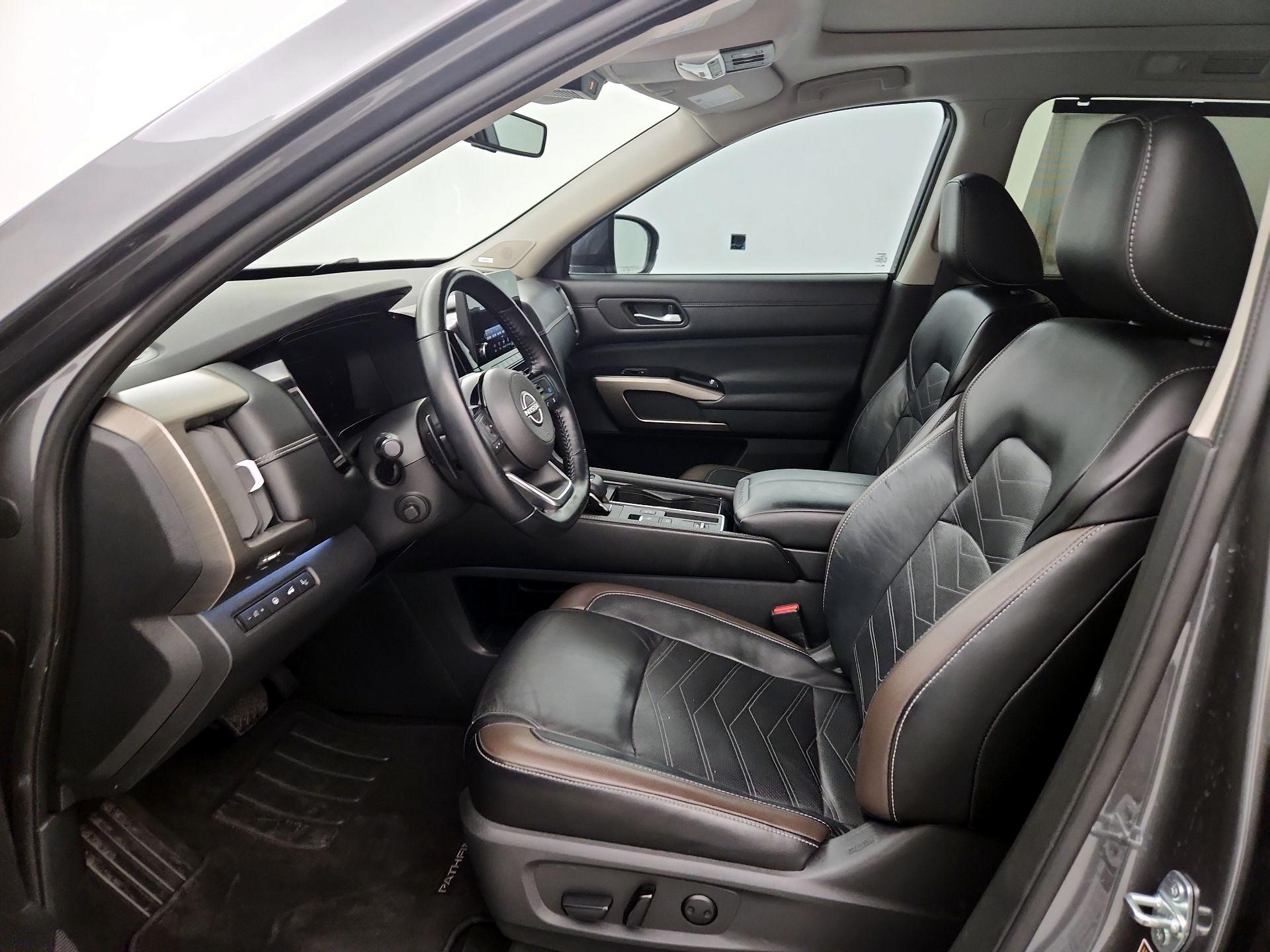 Thumbnail: 2023 Nissan Pathfinder - 11
