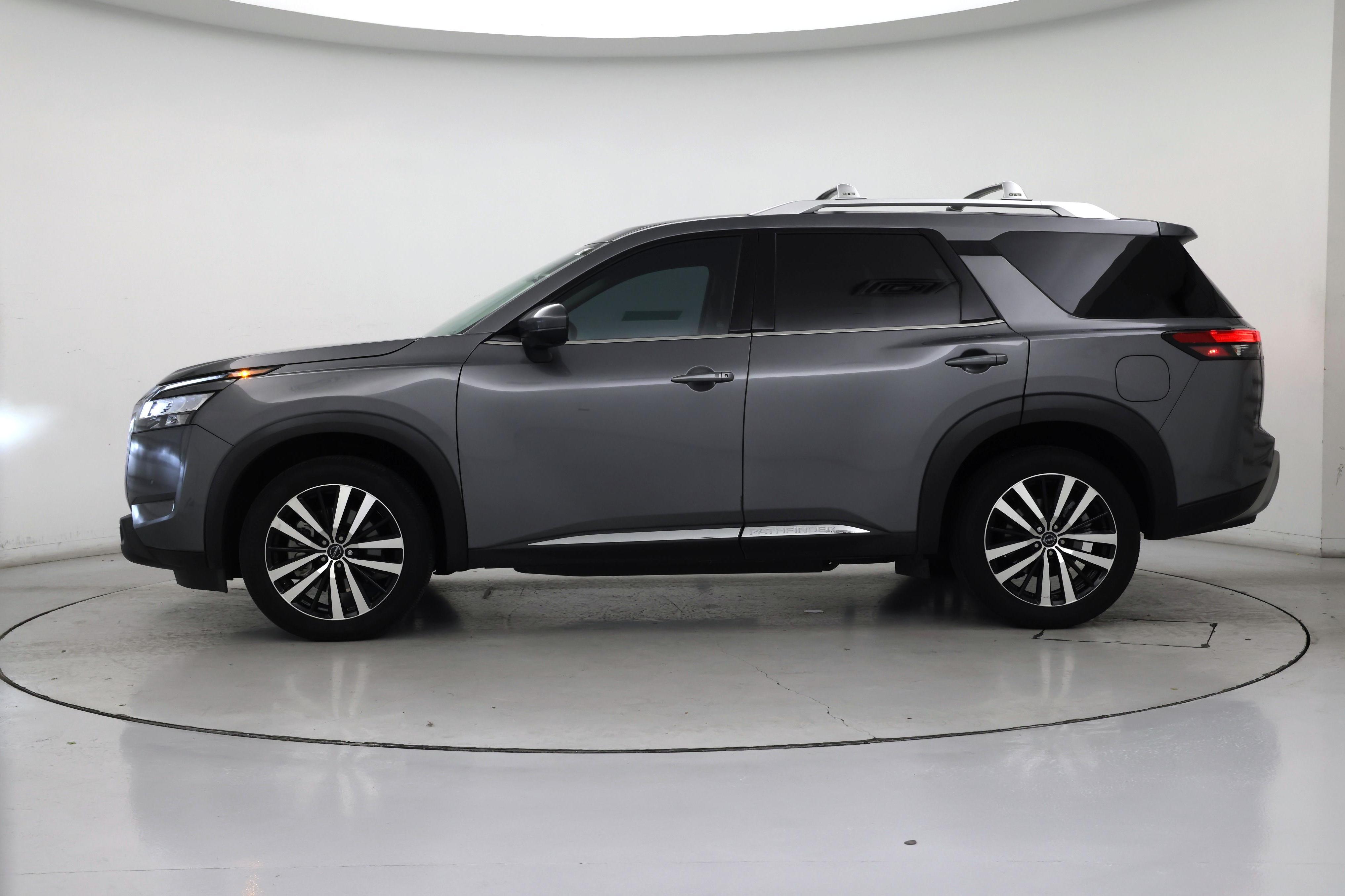 Thumbnail: 2023 Nissan Pathfinder - 3