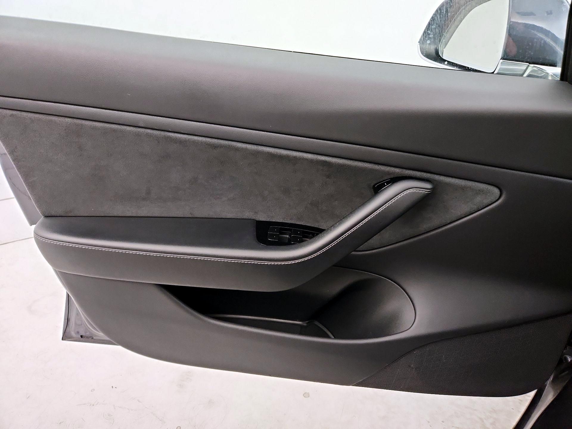 Thumbnail: 2019 Tesla Model 3 - 12
