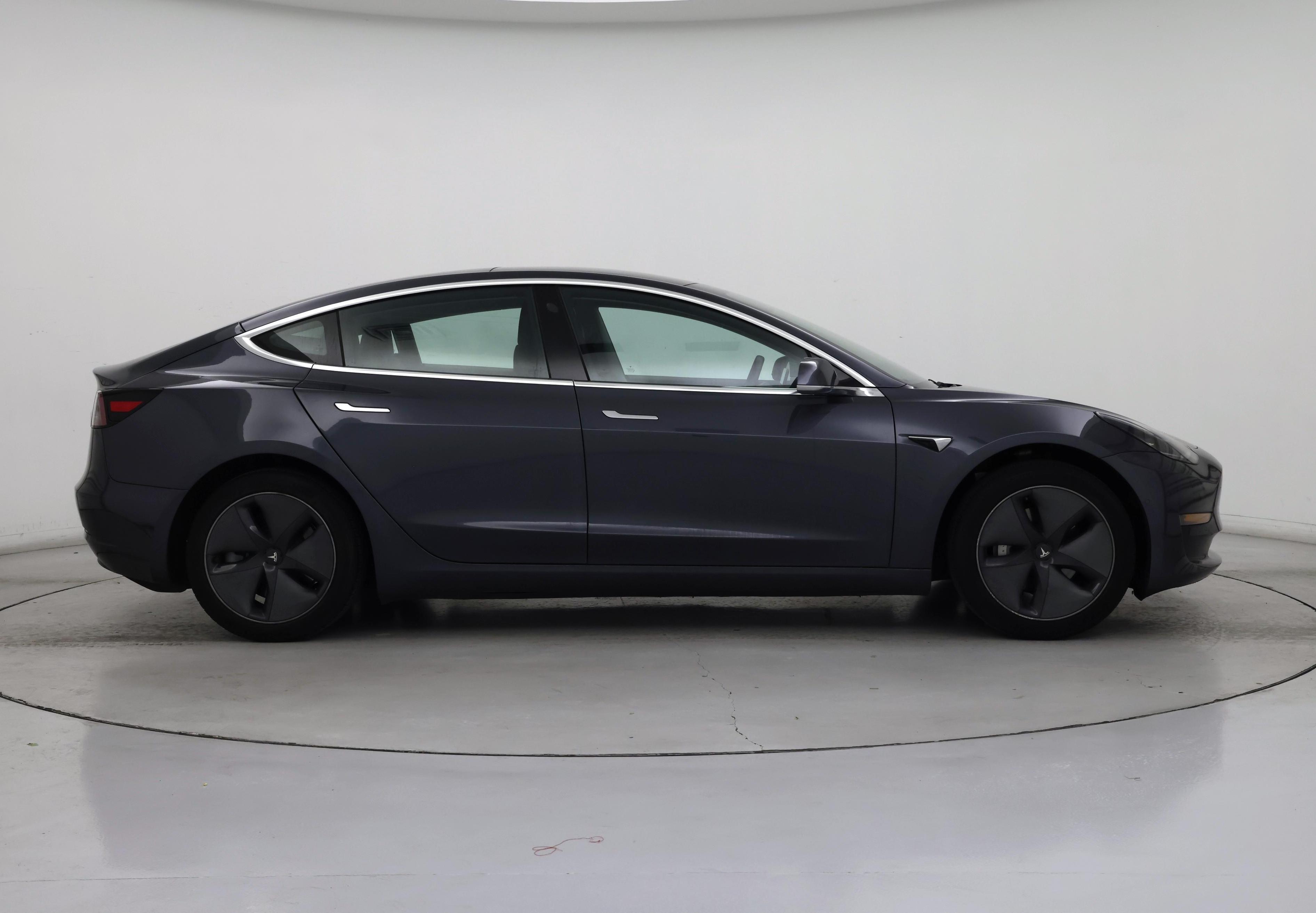 Thumbnail: 2019 Tesla Model 3 - 7