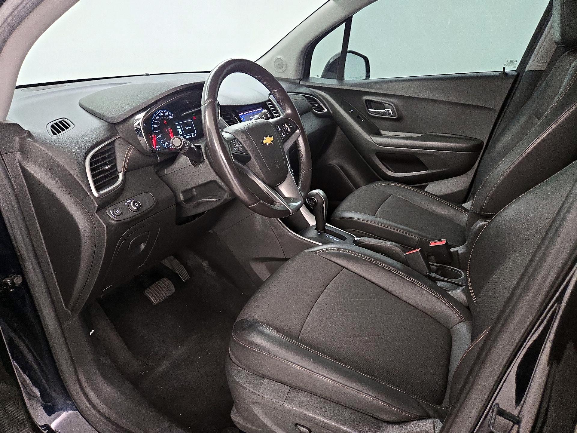 Thumbnail: 2021 Chevrolet Trax - 11