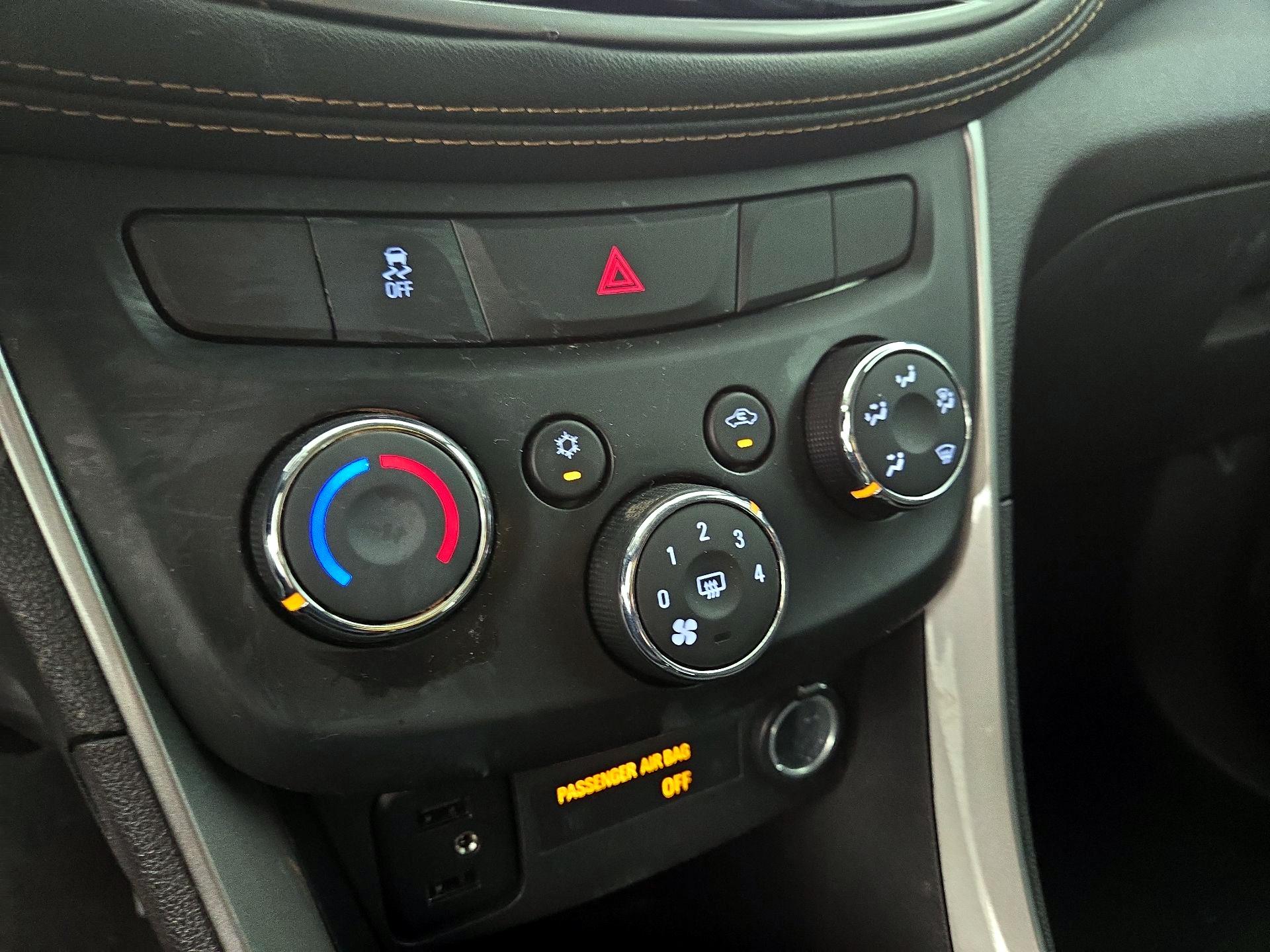 Thumbnail: 2021 Chevrolet Trax - 16