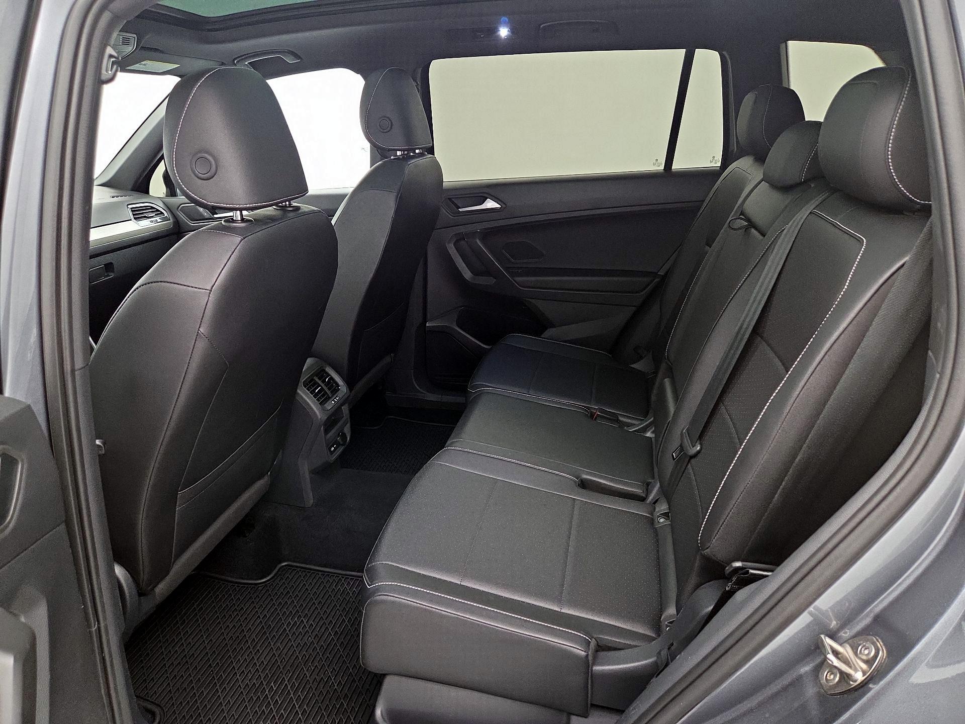 Thumbnail: 2021 Volkswagen Tiguan - 20