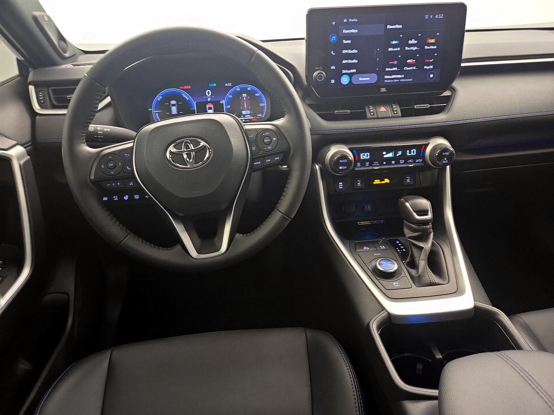 Thumbnail: 2025 Toyota RAV4 - 10