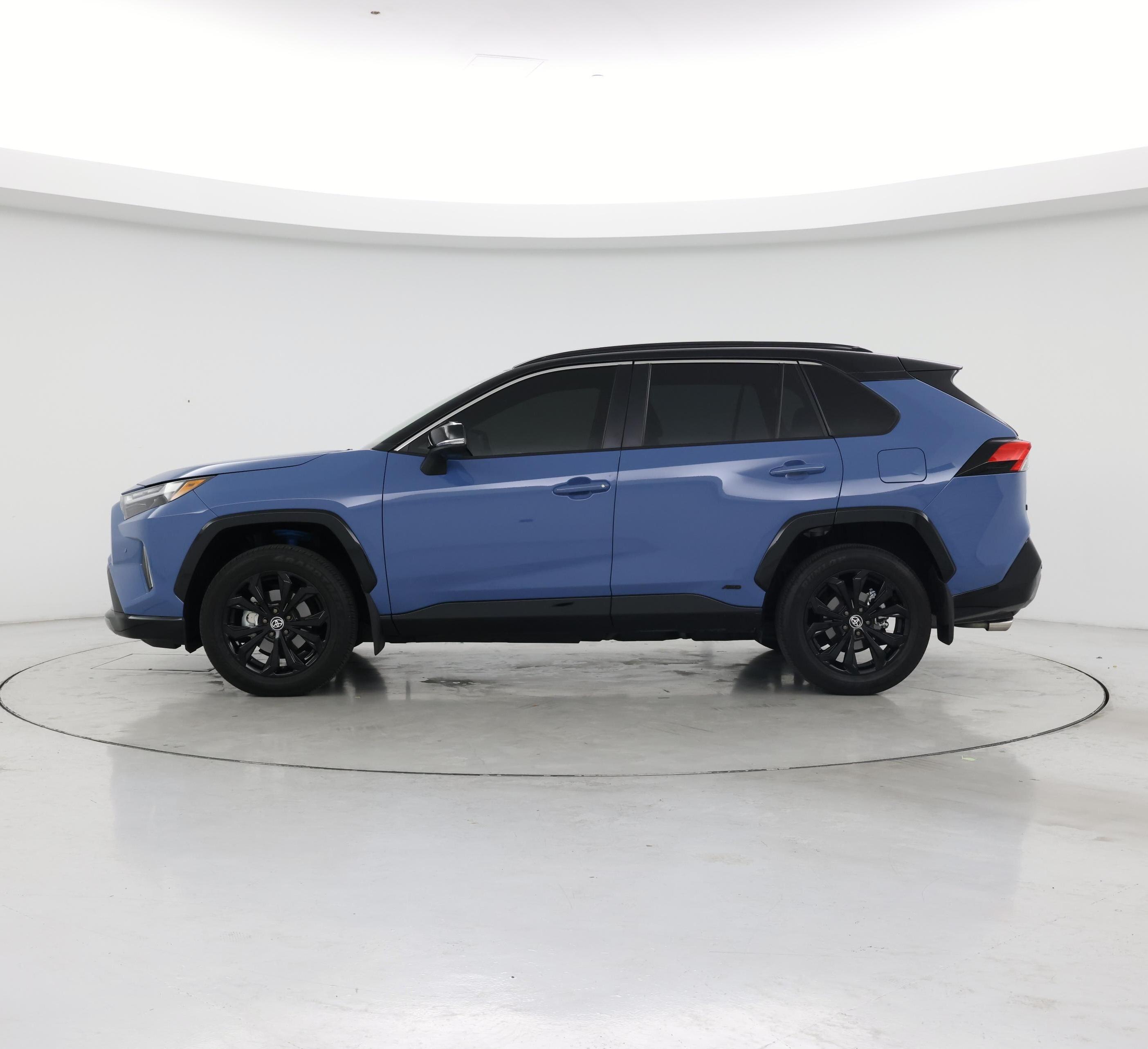 Thumbnail: 2025 Toyota RAV4 - 3
