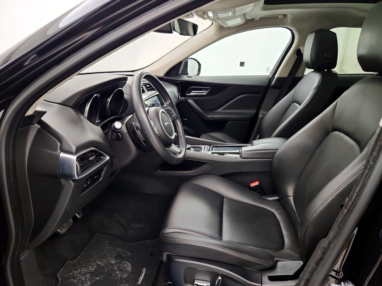 2019 Jaguar F-Pace Premium - Photo 12