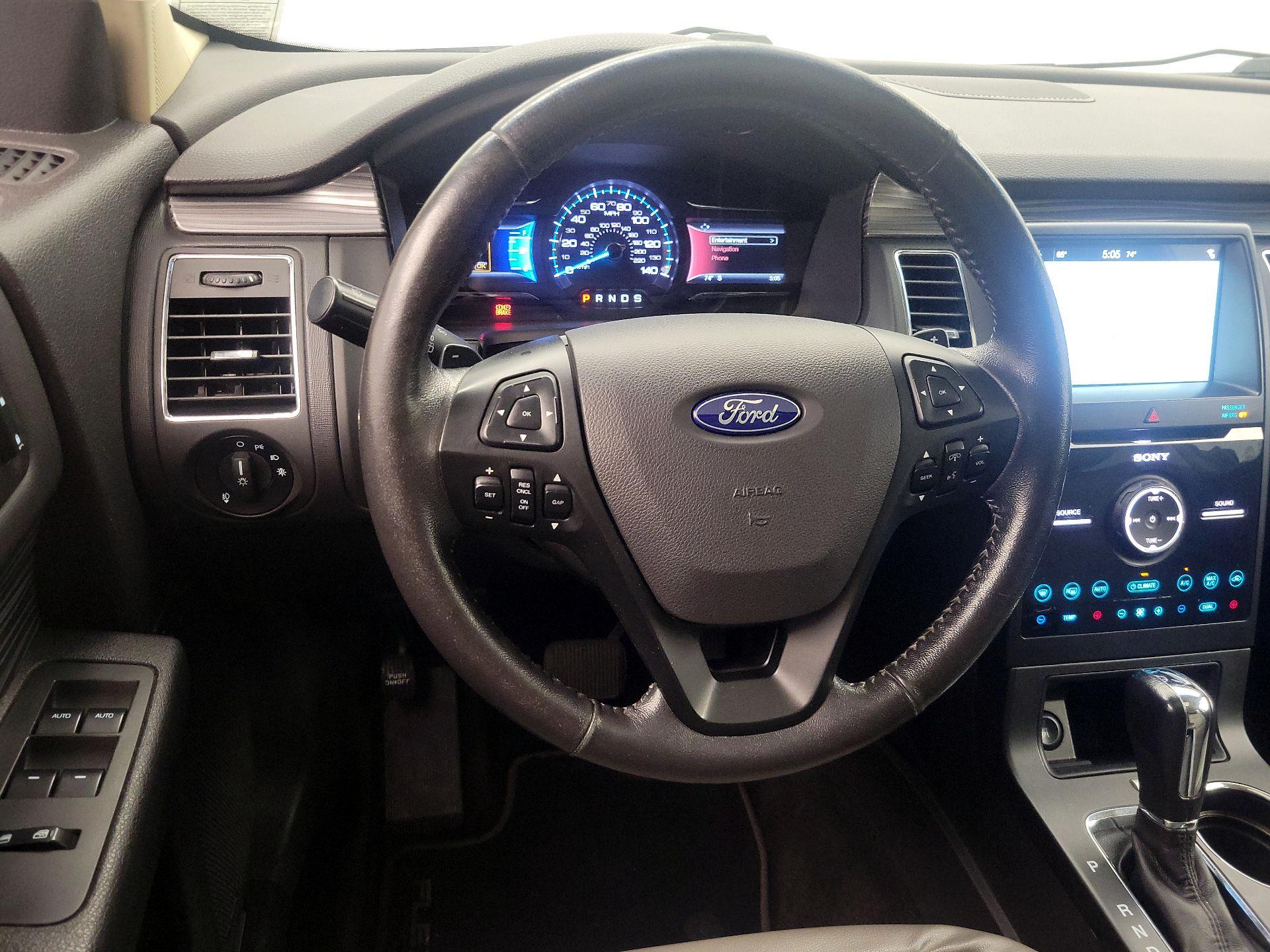 Thumbnail: 2016 Ford Flex - 10