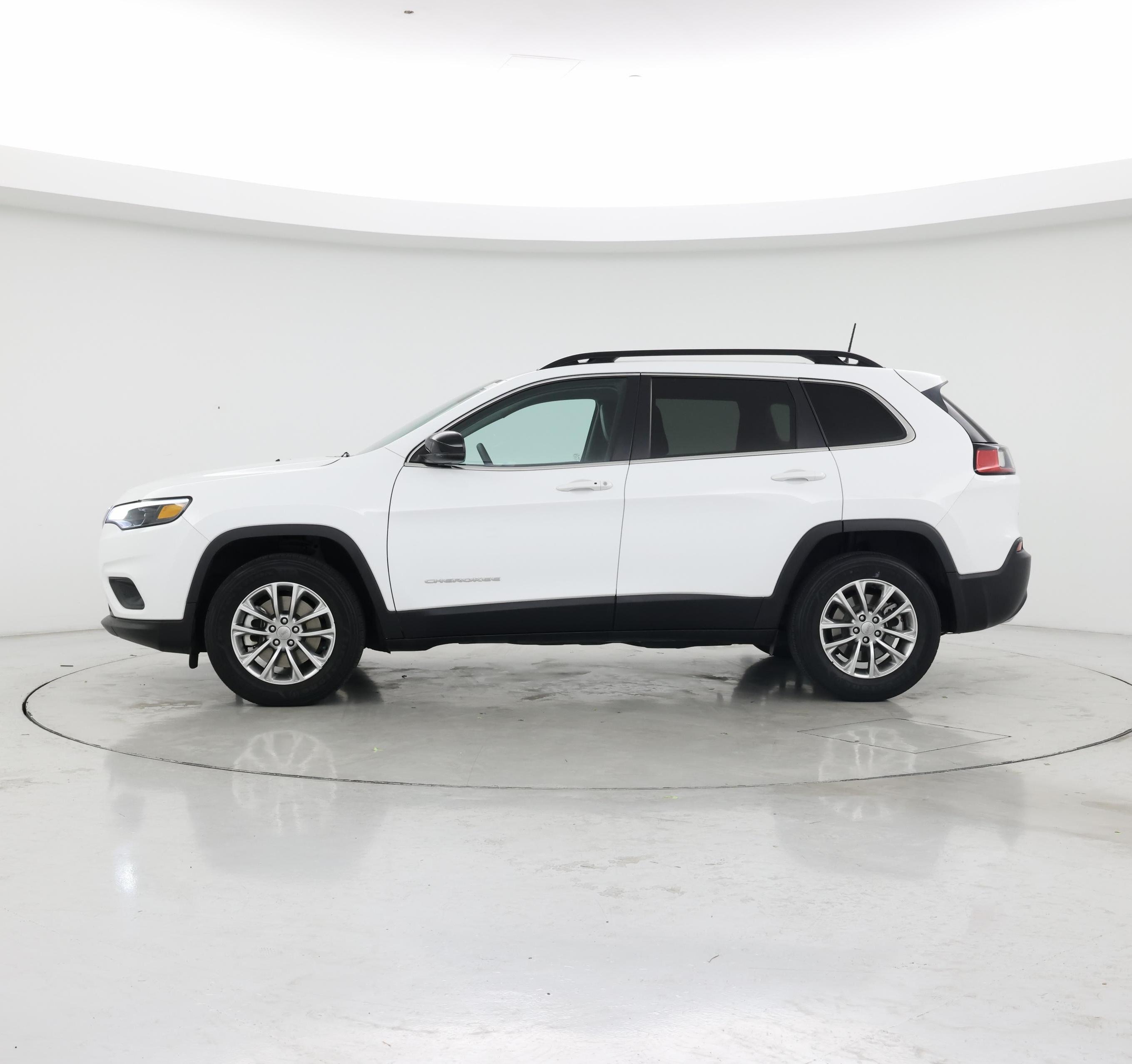 Thumbnail: 2022 Jeep Cherokee - 3