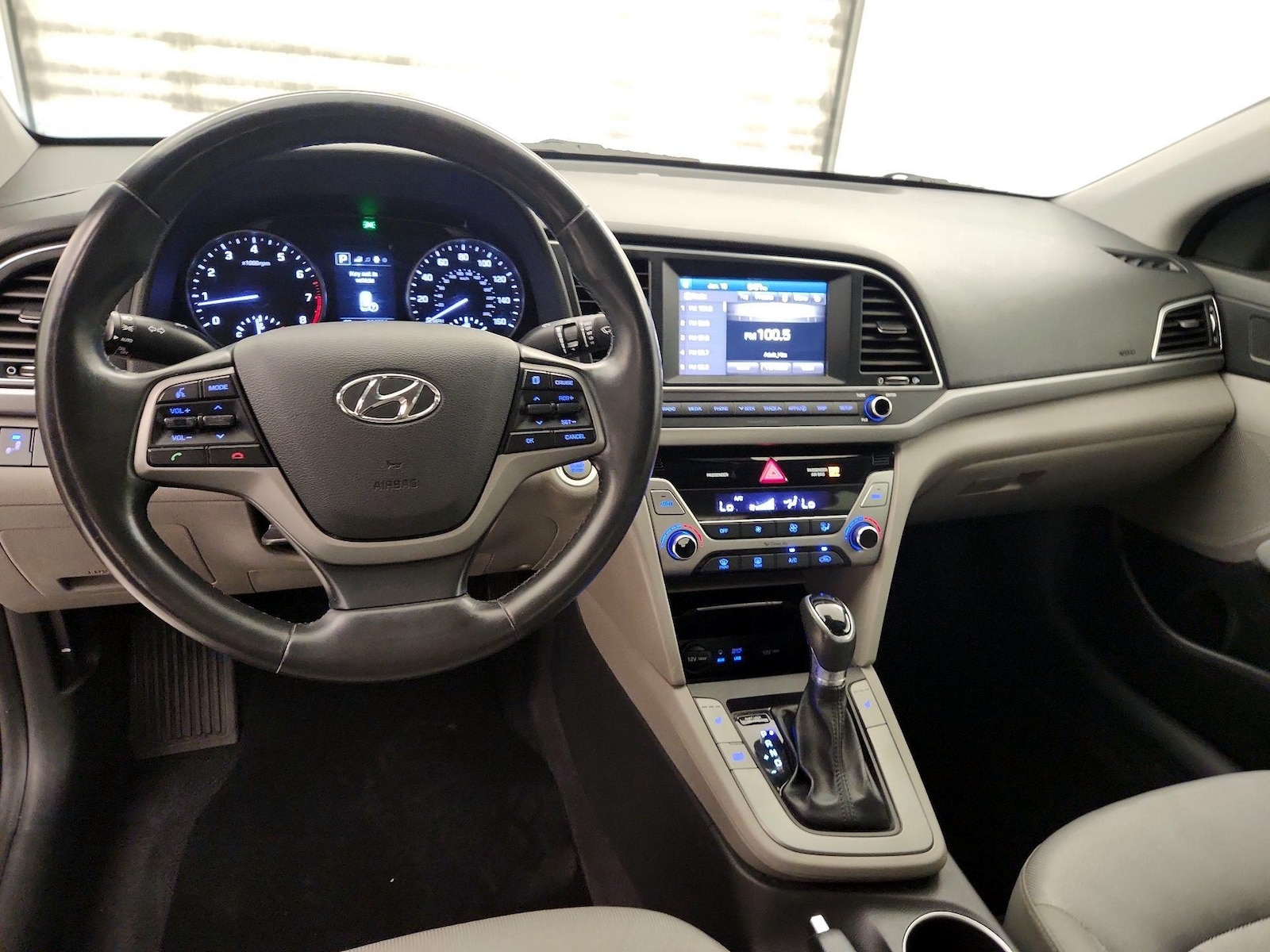 2017 Hyundai Elantra SE - Photo 10