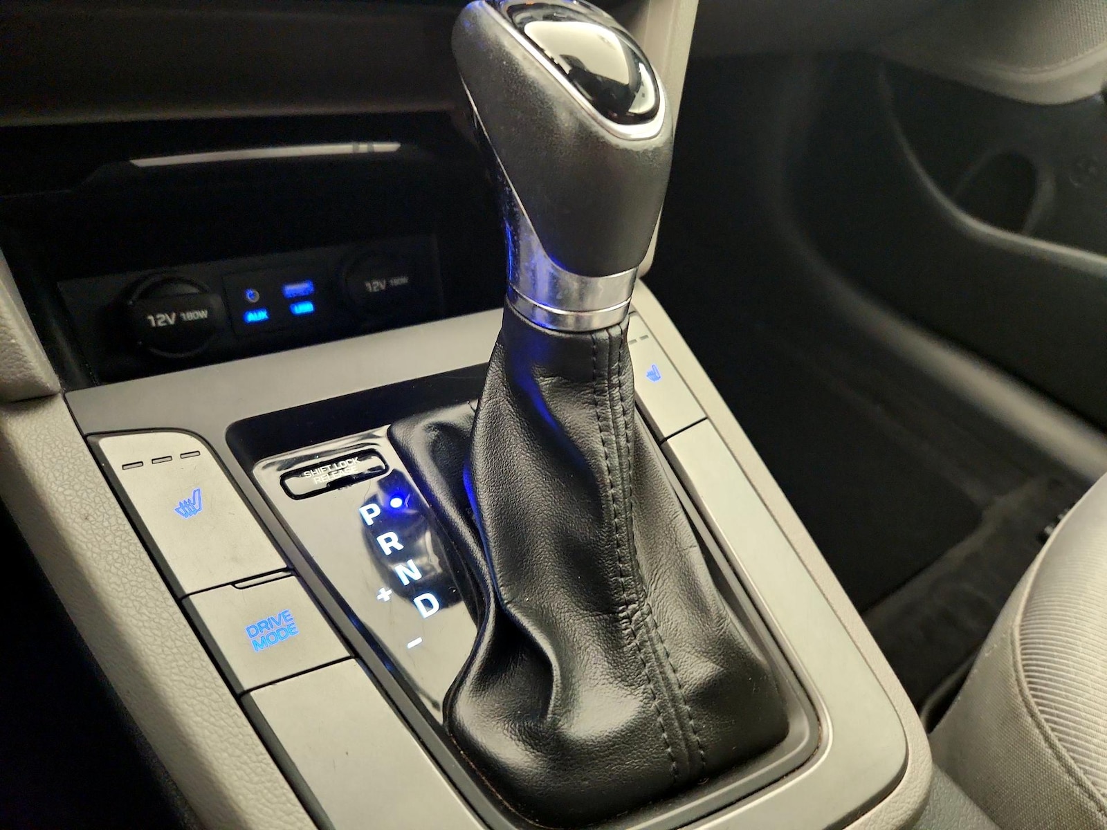 2017 Hyundai Elantra SE - Photo 18