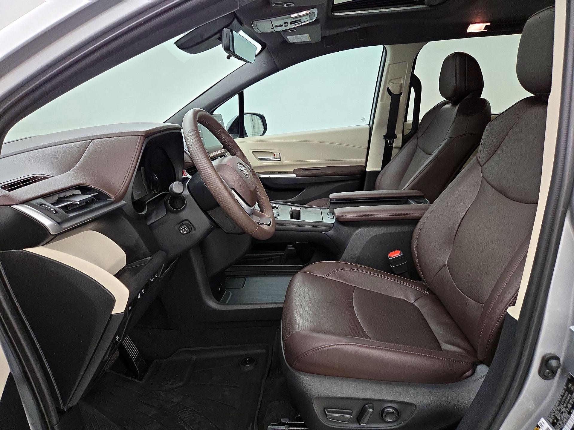 Thumbnail: 2024 Toyota Sienna - 11