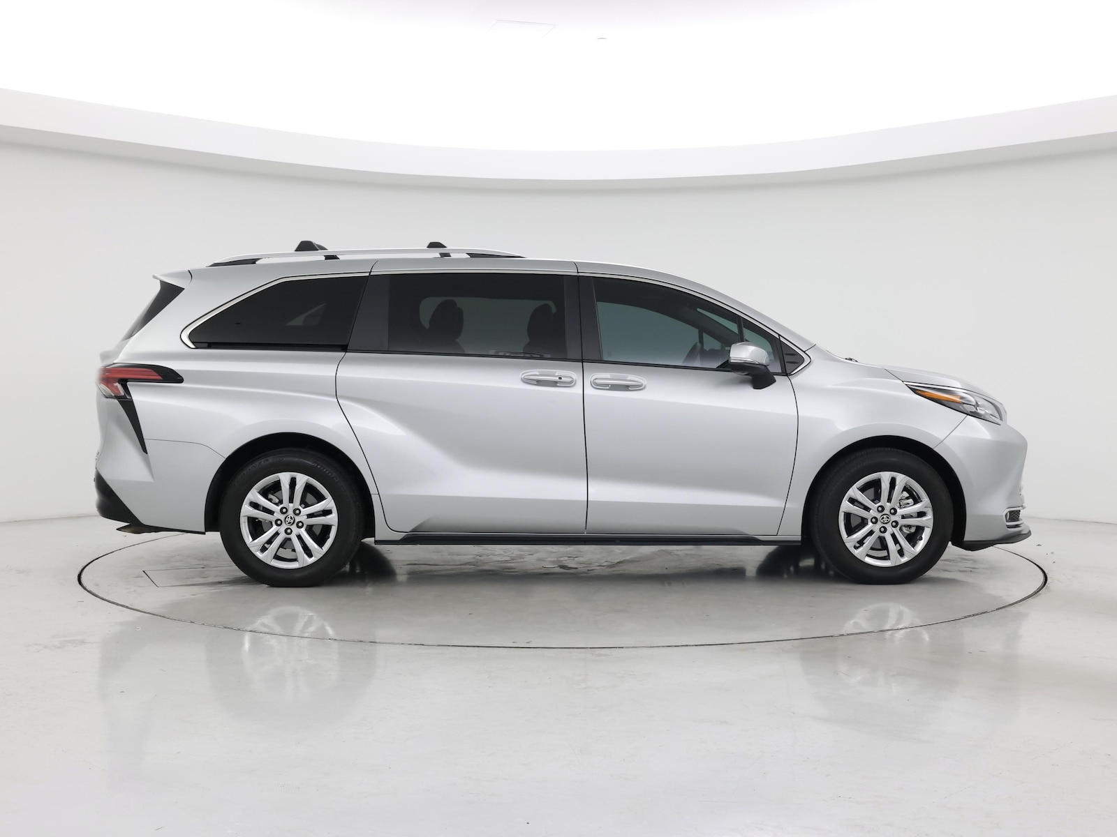 2024 Toyota Sienna Platinum - Photo 8
