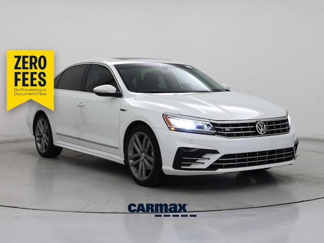 White 2019 Volkswagen Passat Sedan Front-Wheel Drive Automatic