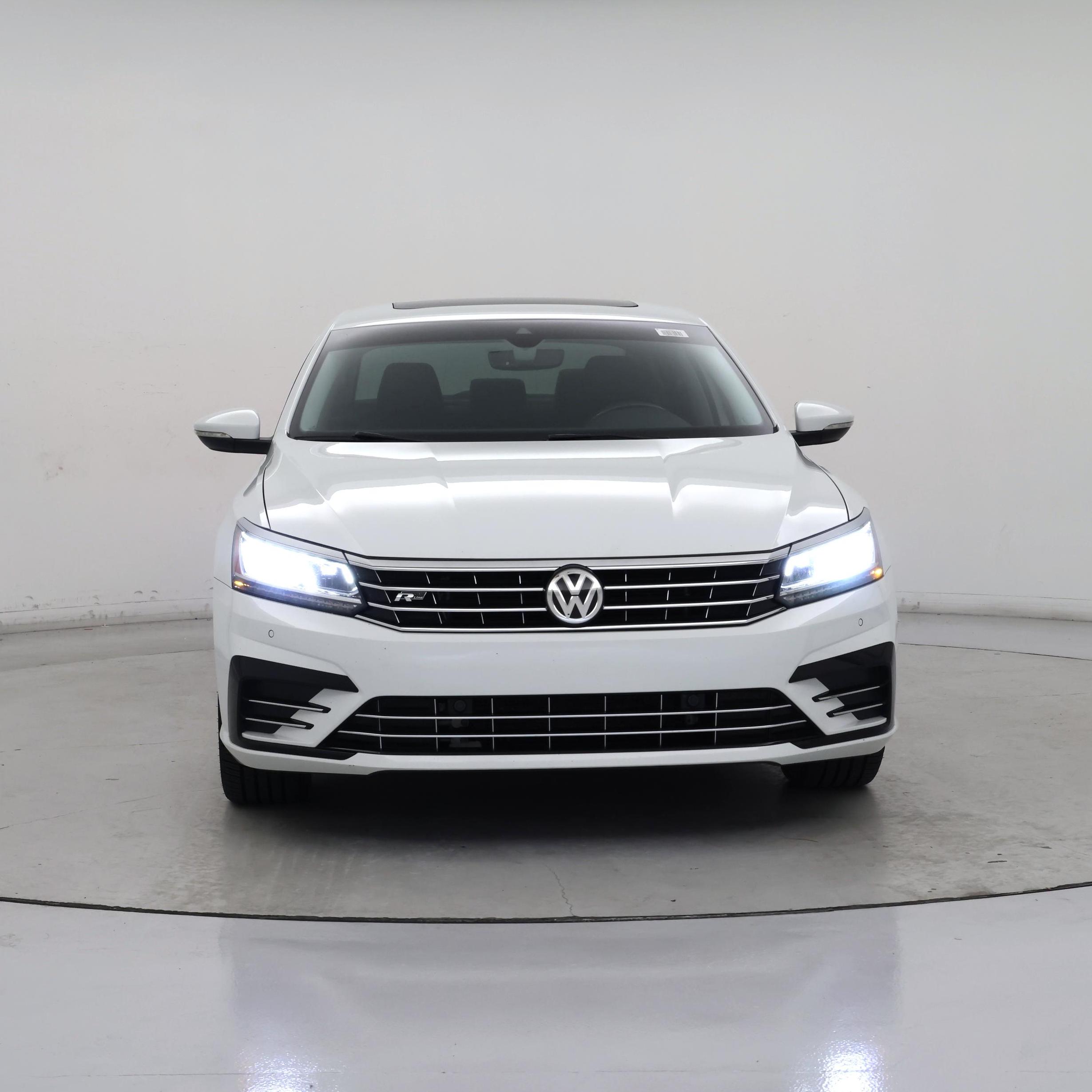 Thumbnail: 2019 Volkswagen Passat - 5